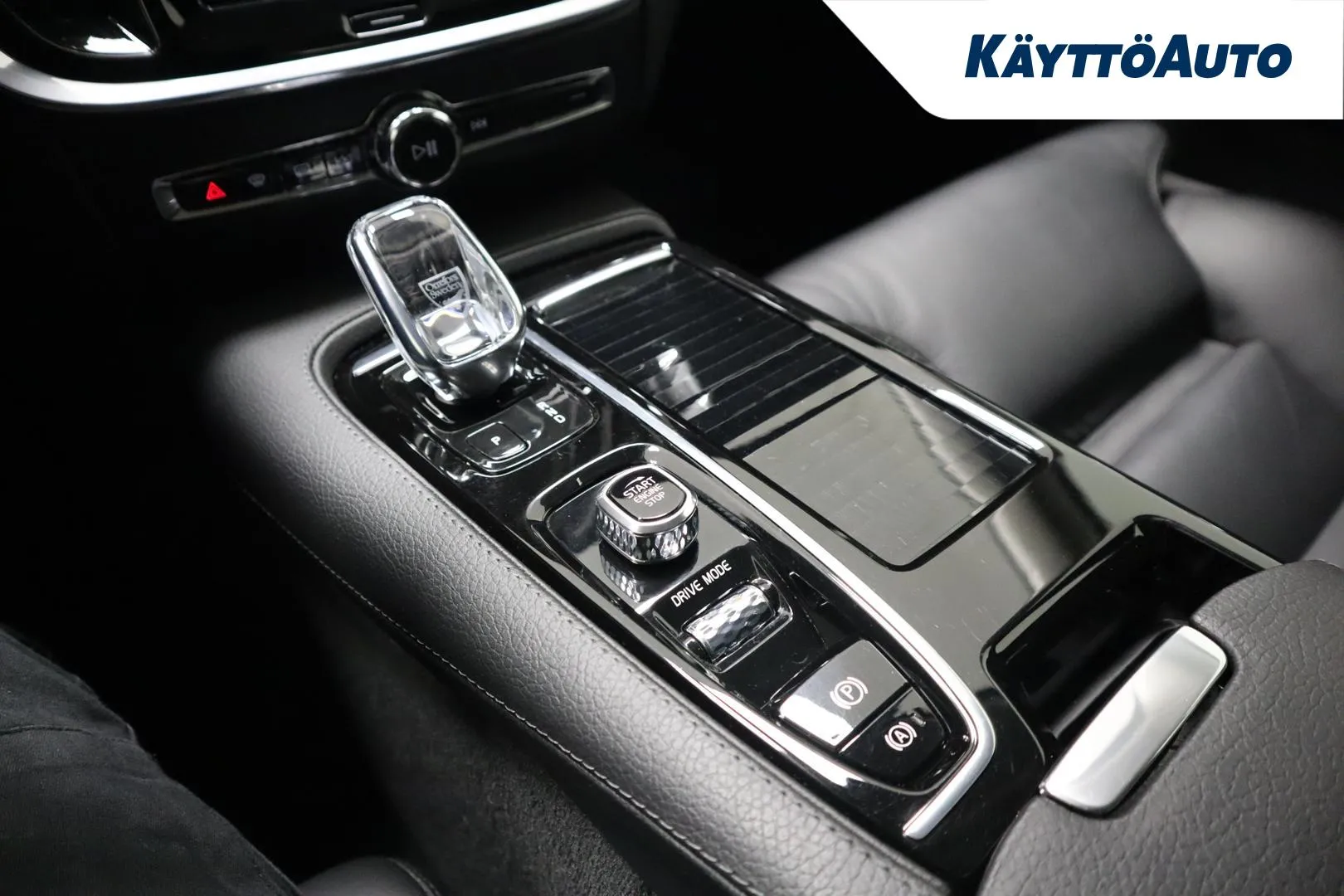 VOLVO V60 YXY-408 carousel image