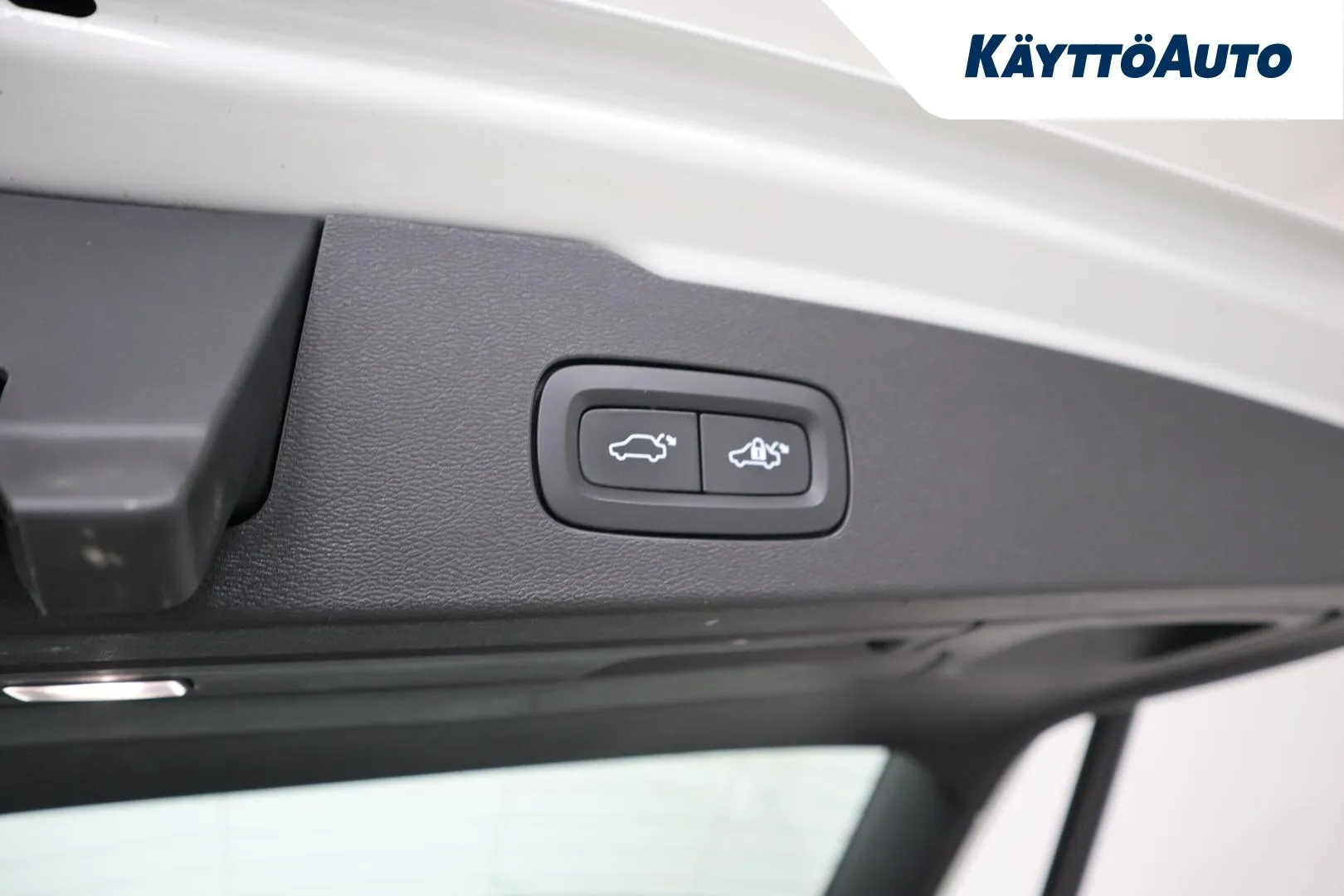 VOLVO V60 YXY-408 carousel image