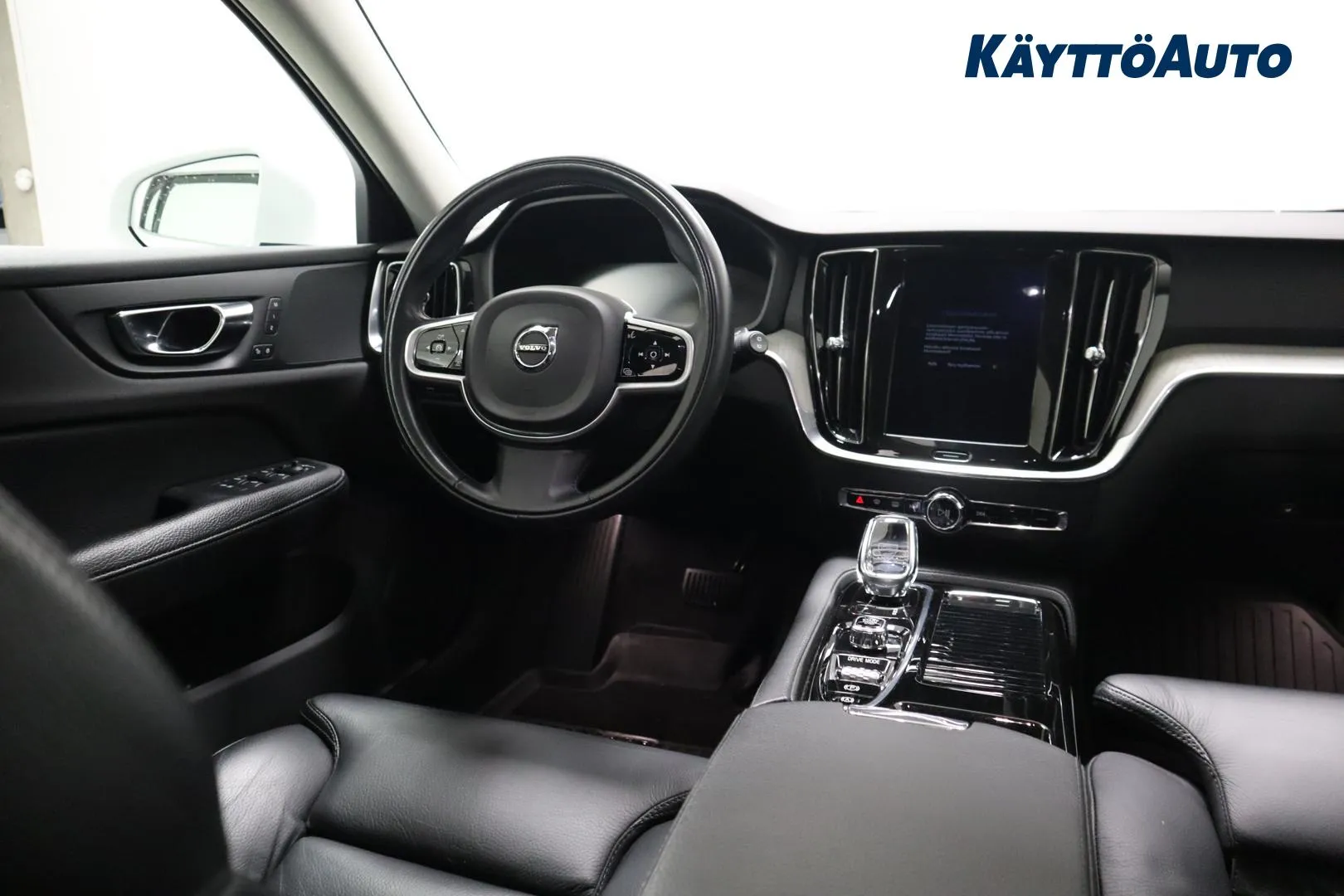 VOLVO V60 YXY-408 carousel image