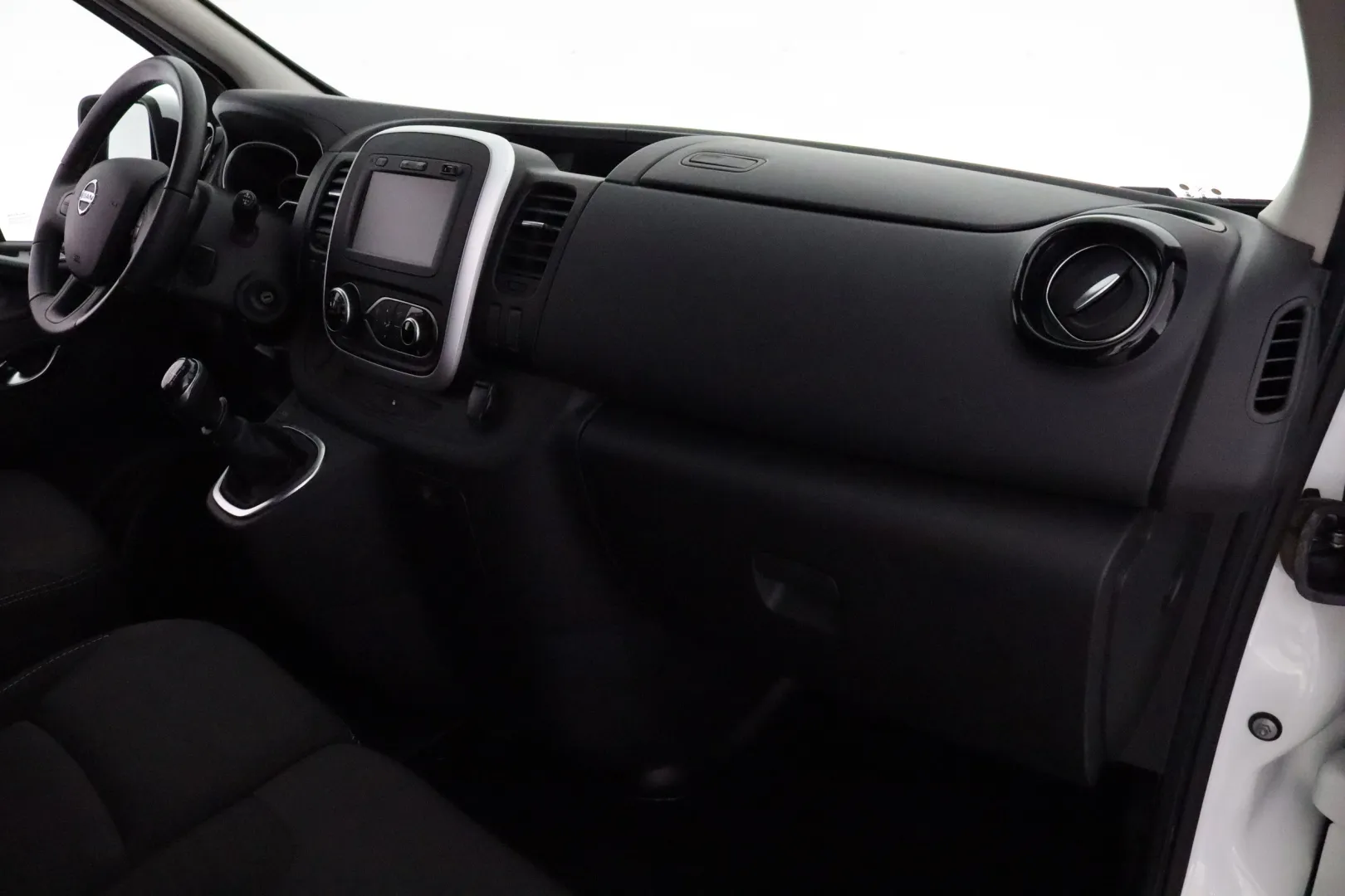 NISSAN NV300 FPV-655 carousel image