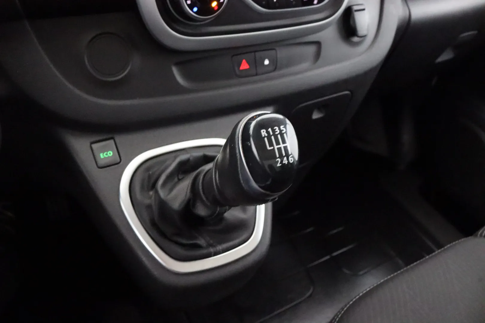 NISSAN NV300 FPV-655 carousel image