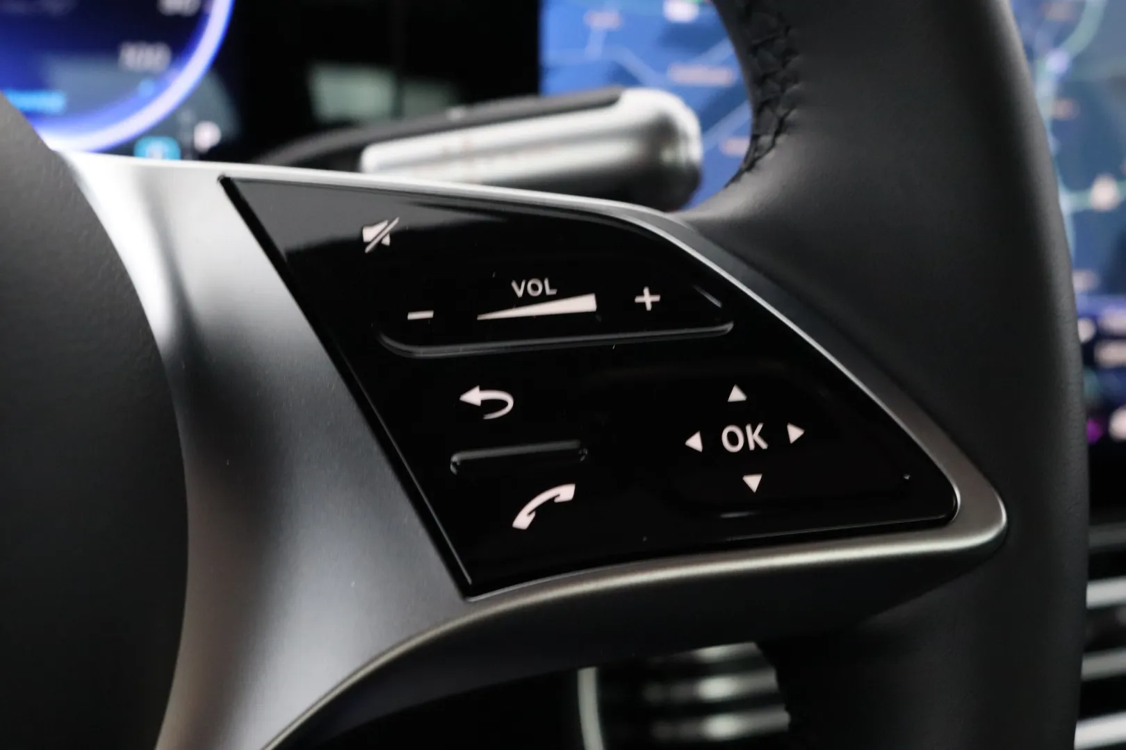 Mercedes-Benz CLA FSJ-192 carousel image