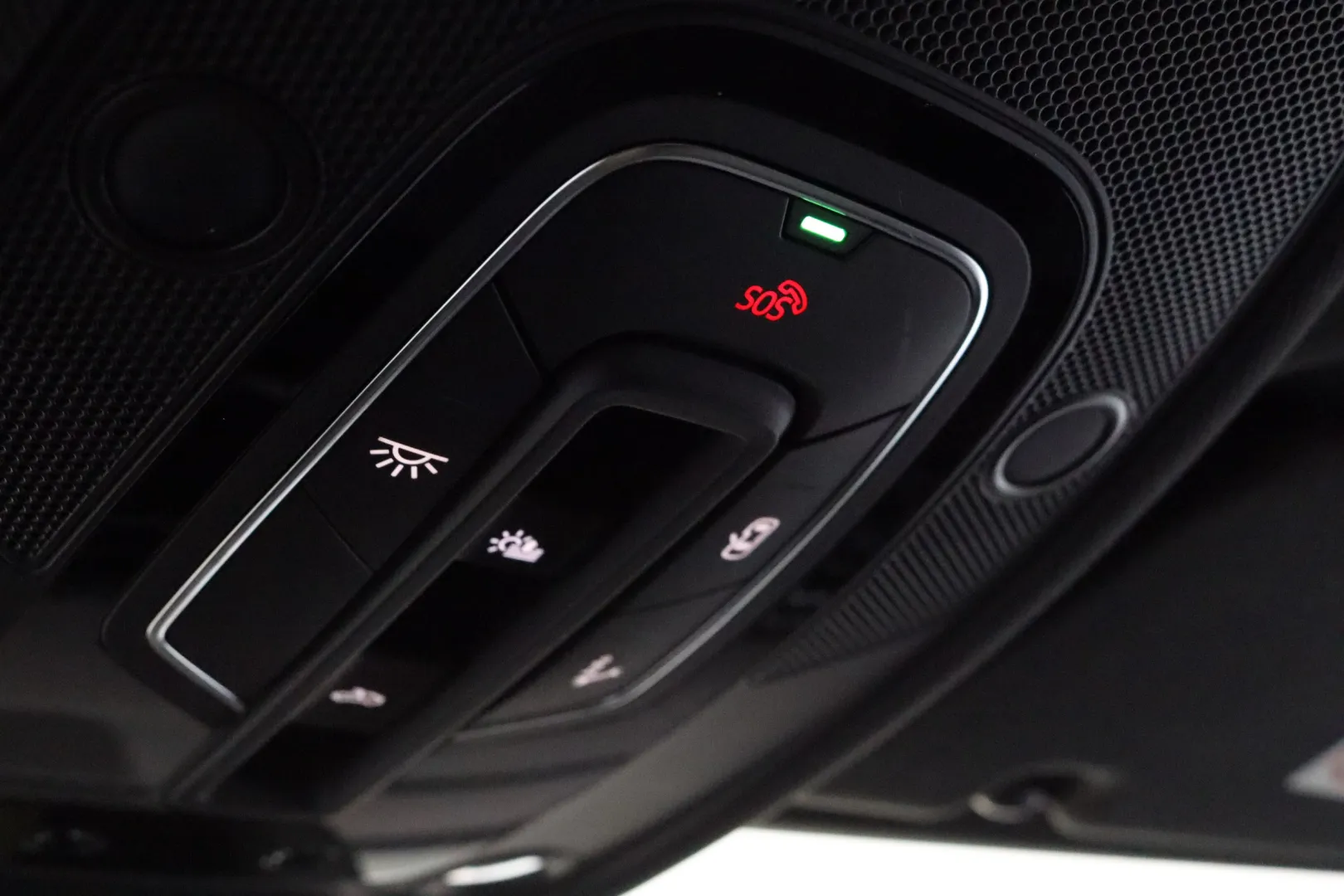 AUDI Q8 YKI-373 carousel image