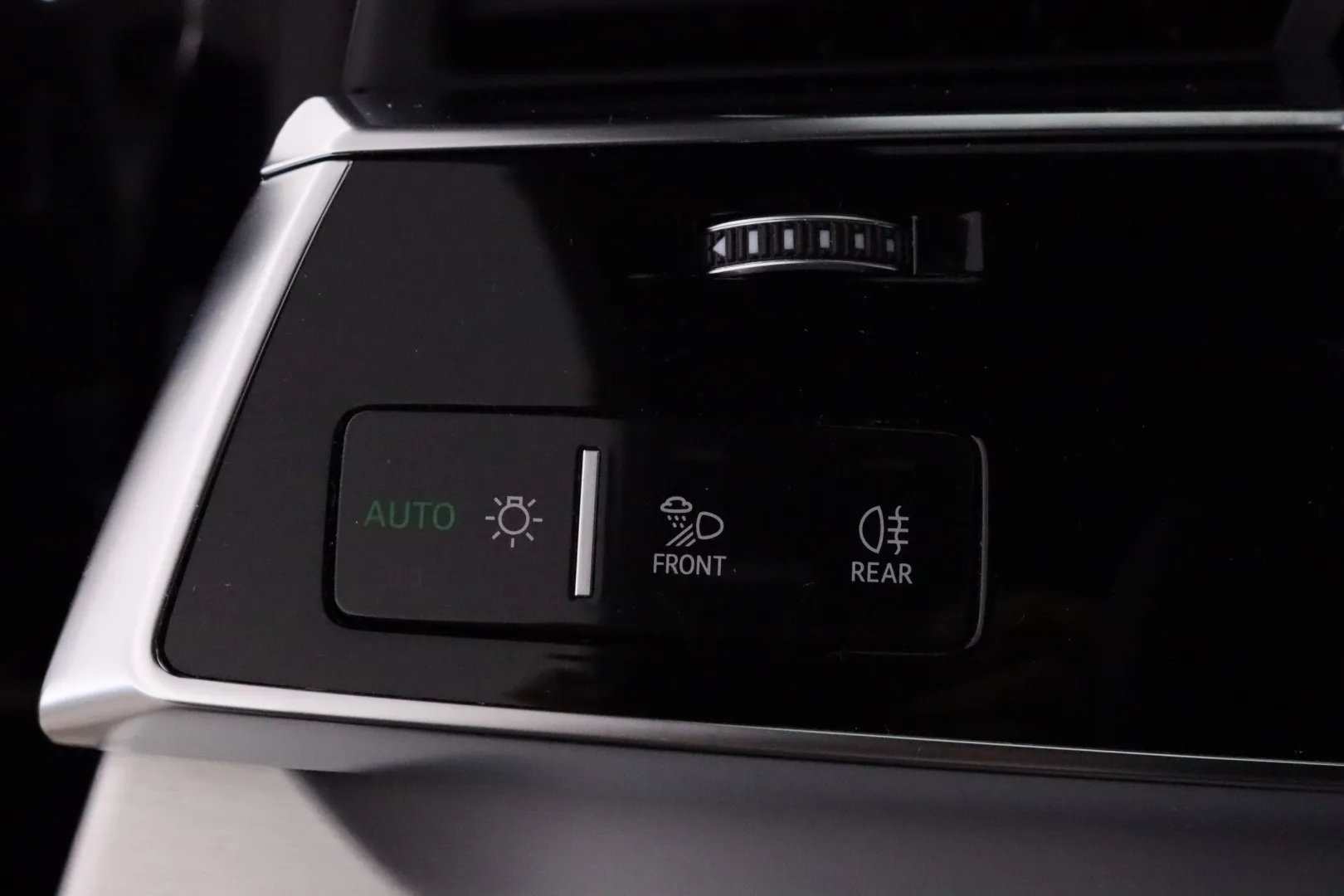 AUDI Q8 YKI-373 carousel image