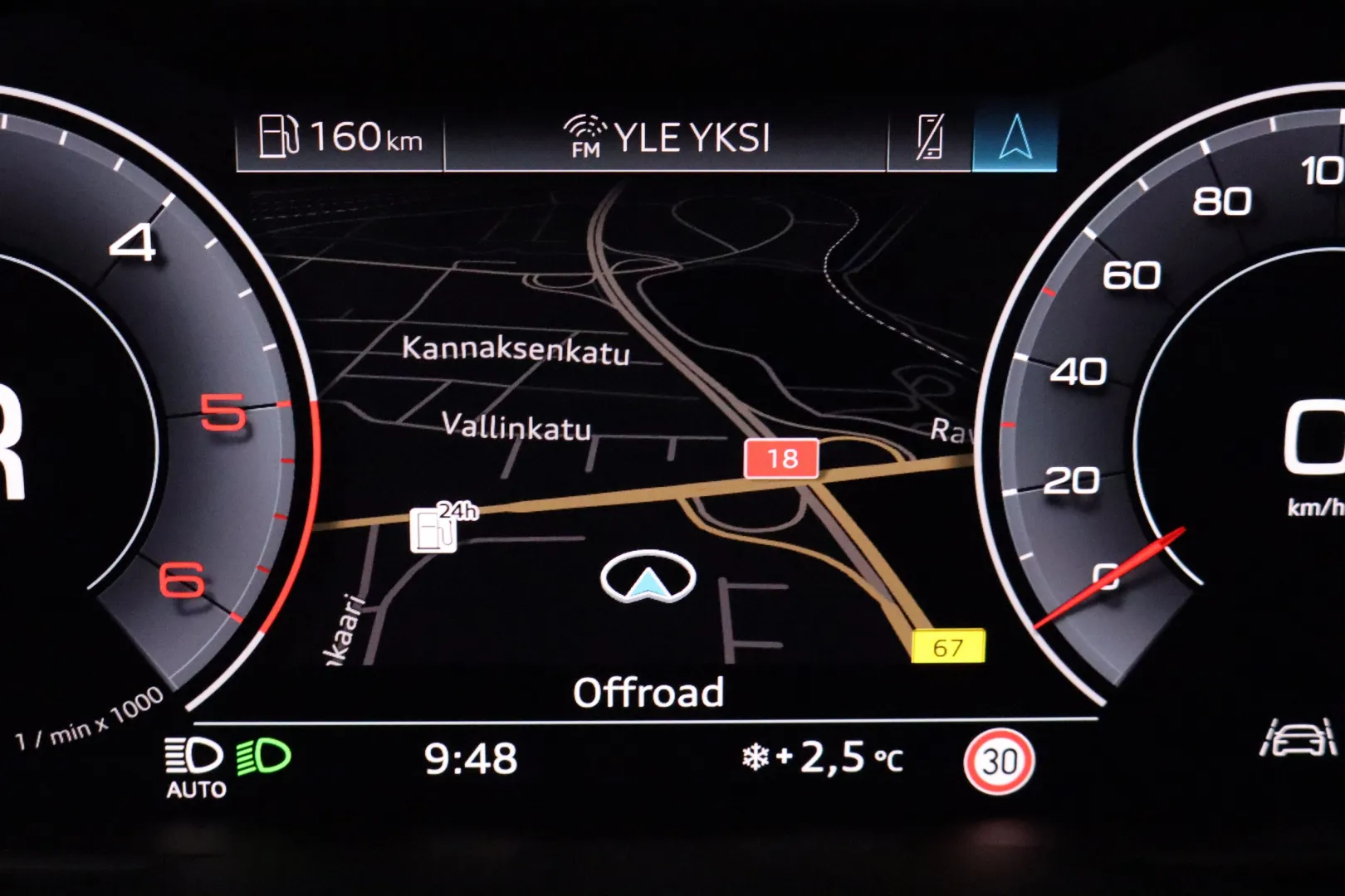 AUDI Q8 YKI-373 carousel image