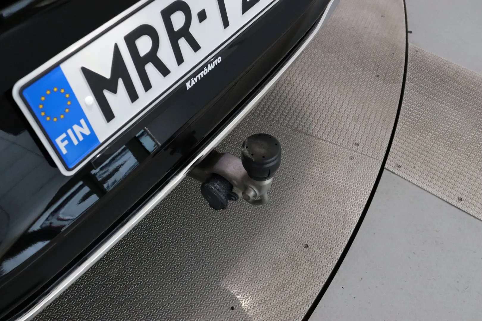 Mercedes-Benz CLA MRR-128 carousel image