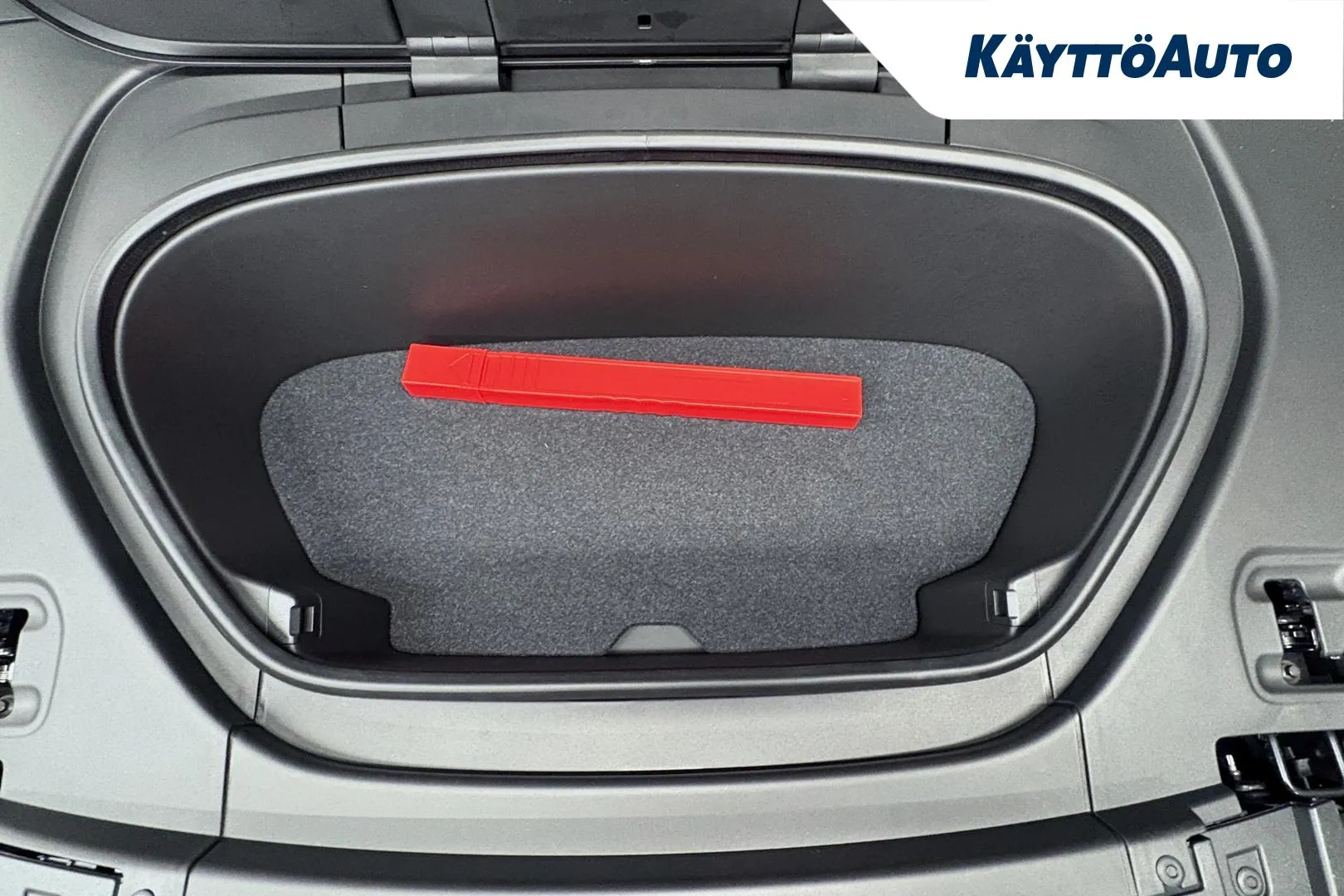 VOLVO EC40 RXU-215 carousel image