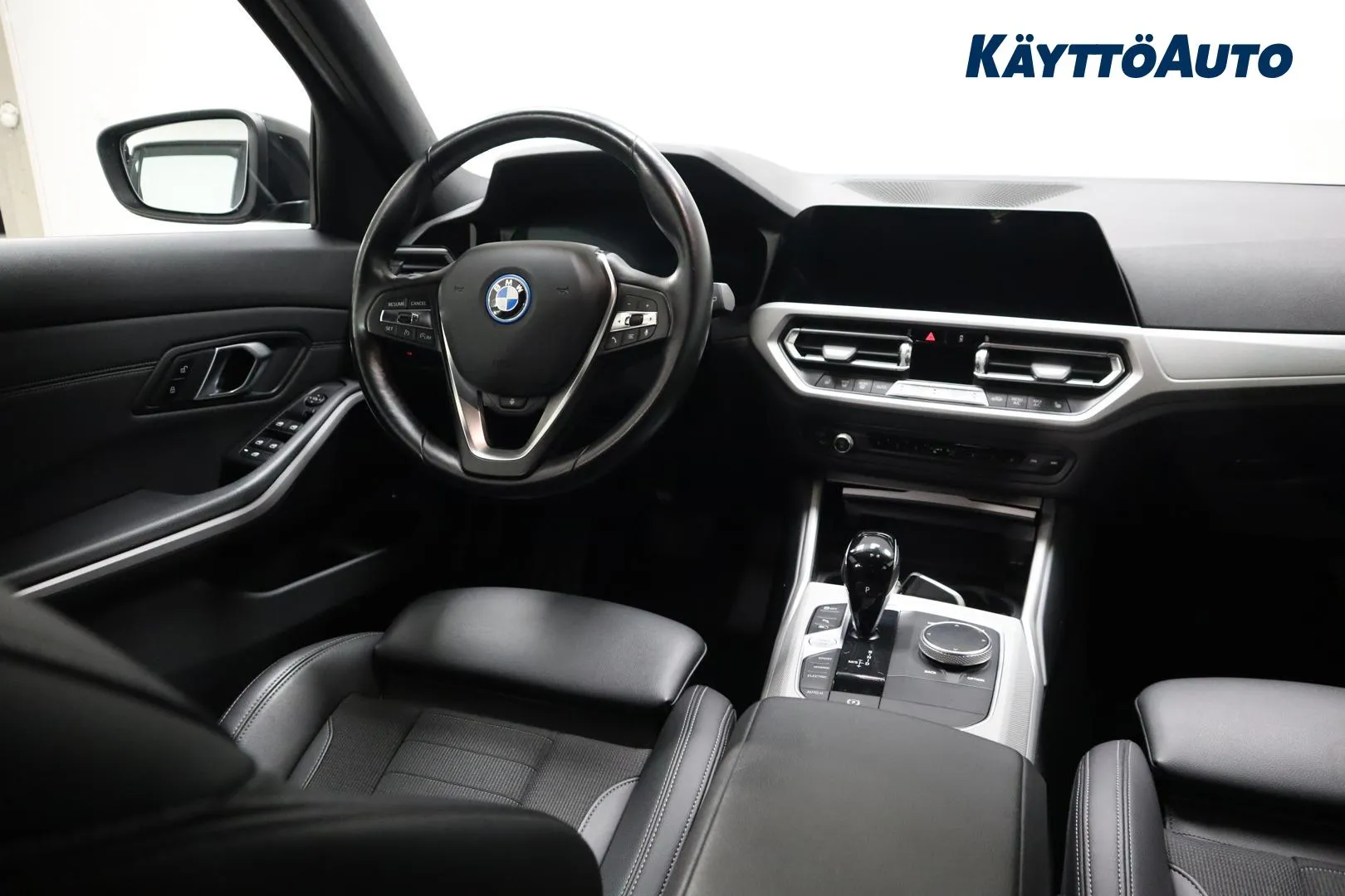 BMW 320 NMP-754 carousel image