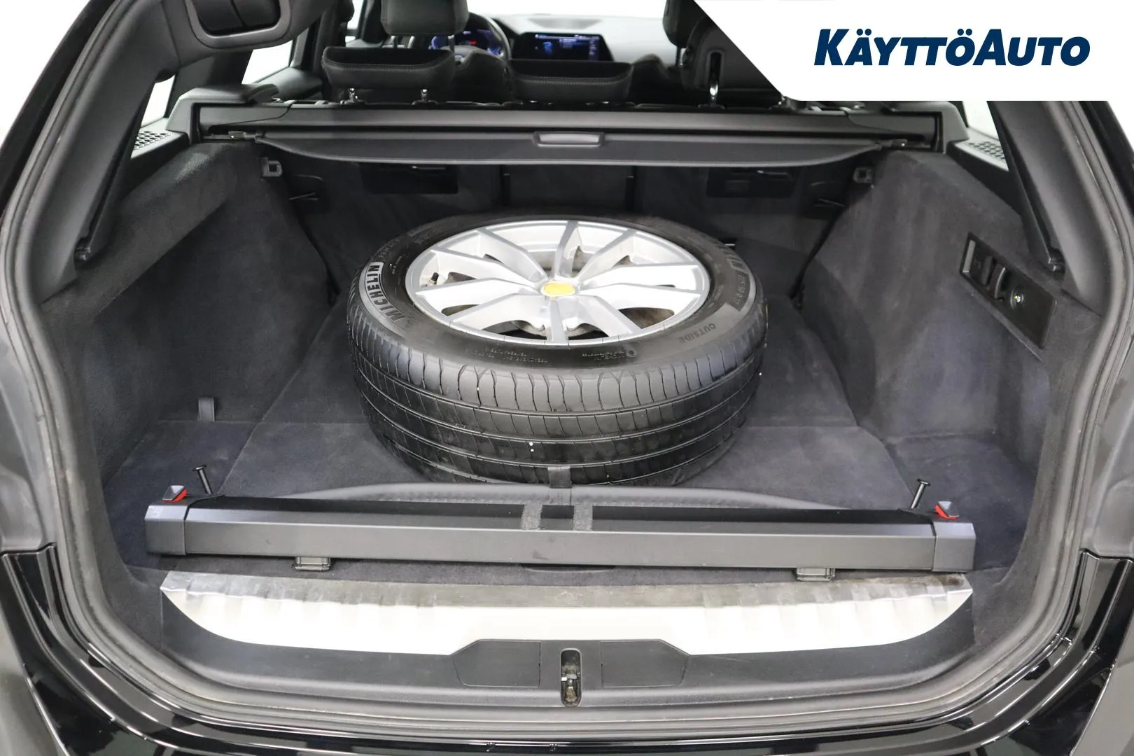 BMW 320 NMP-754 carousel image