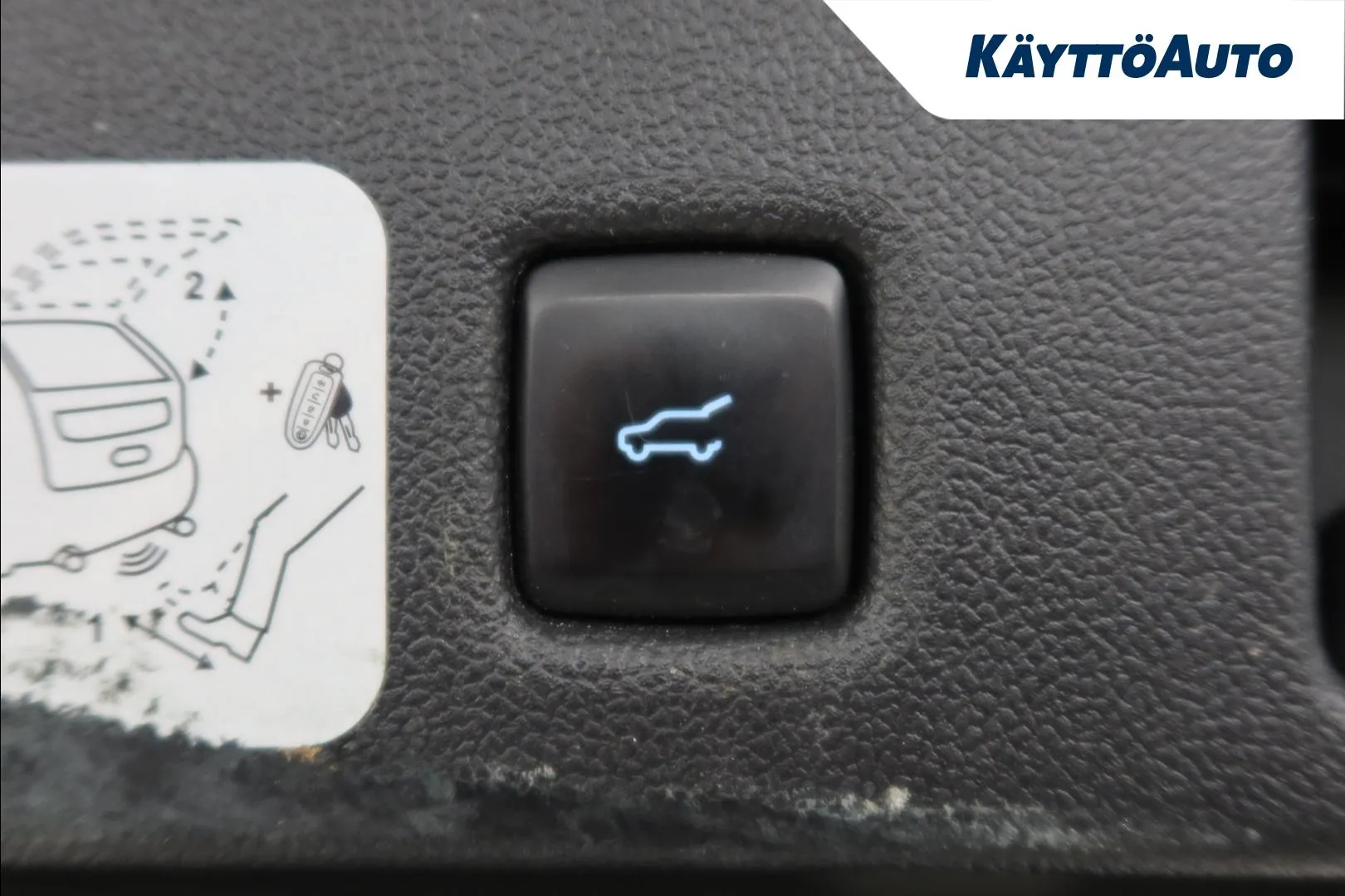 FORD Kuga GZV-747 carousel image