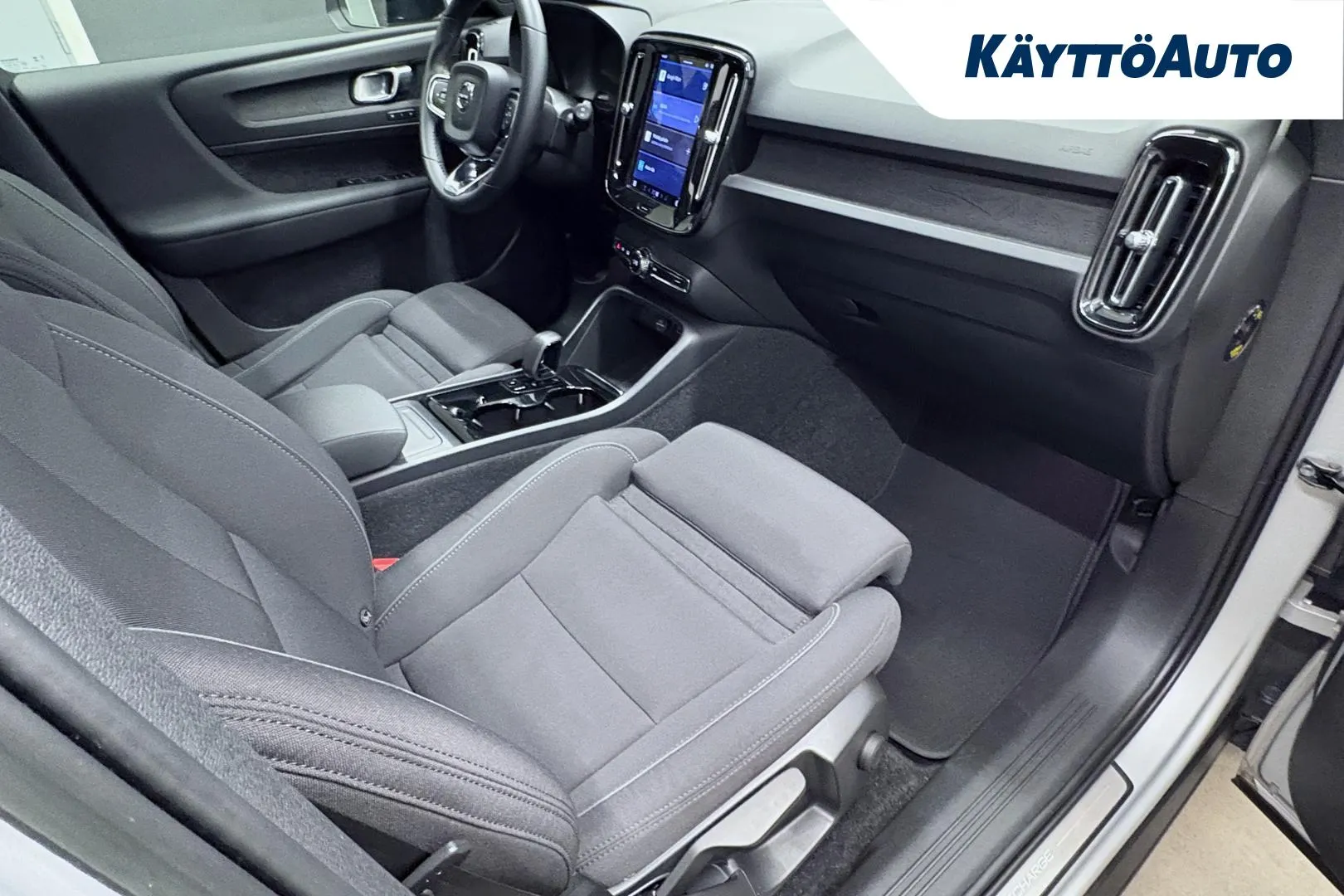 VOLVO XC40 ZOT-112 carousel image