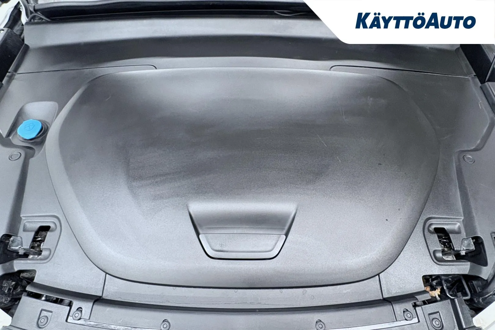 VOLVO XC40 ZOT-112 carousel image