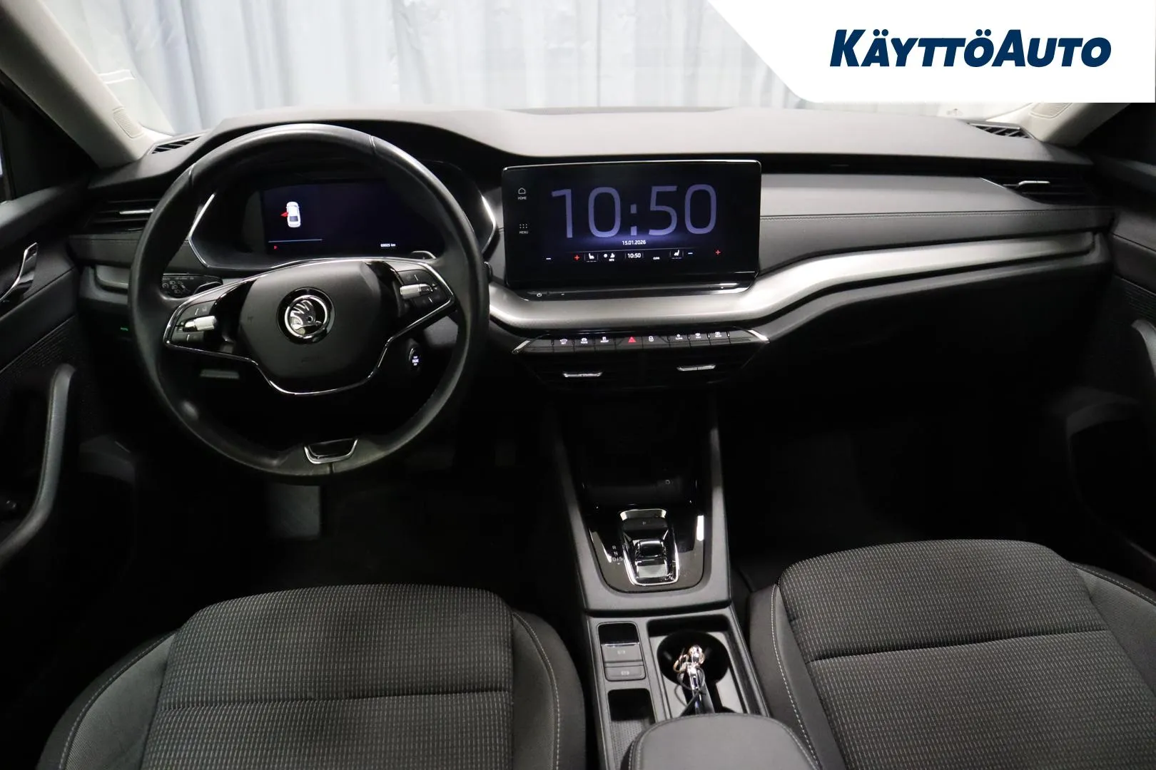 SKODA Octavia ZOU-826 carousel image