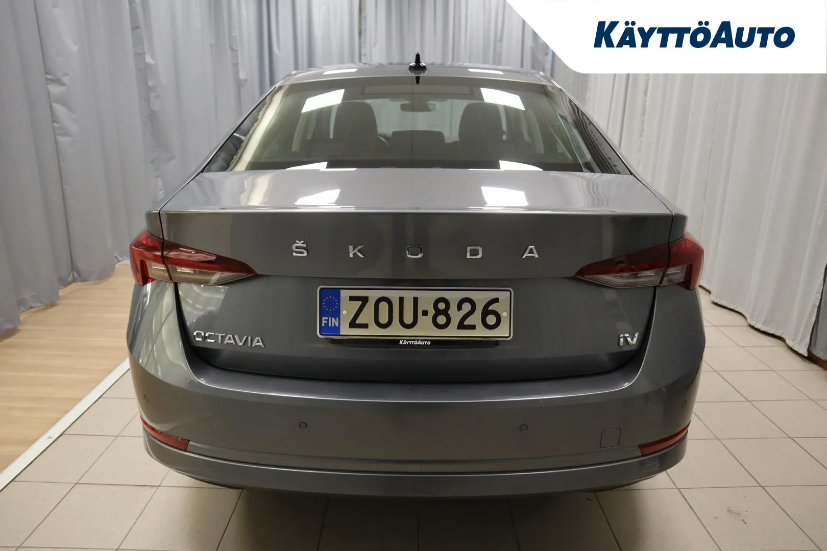 SKODA Octavia ZOU-826 carousel image