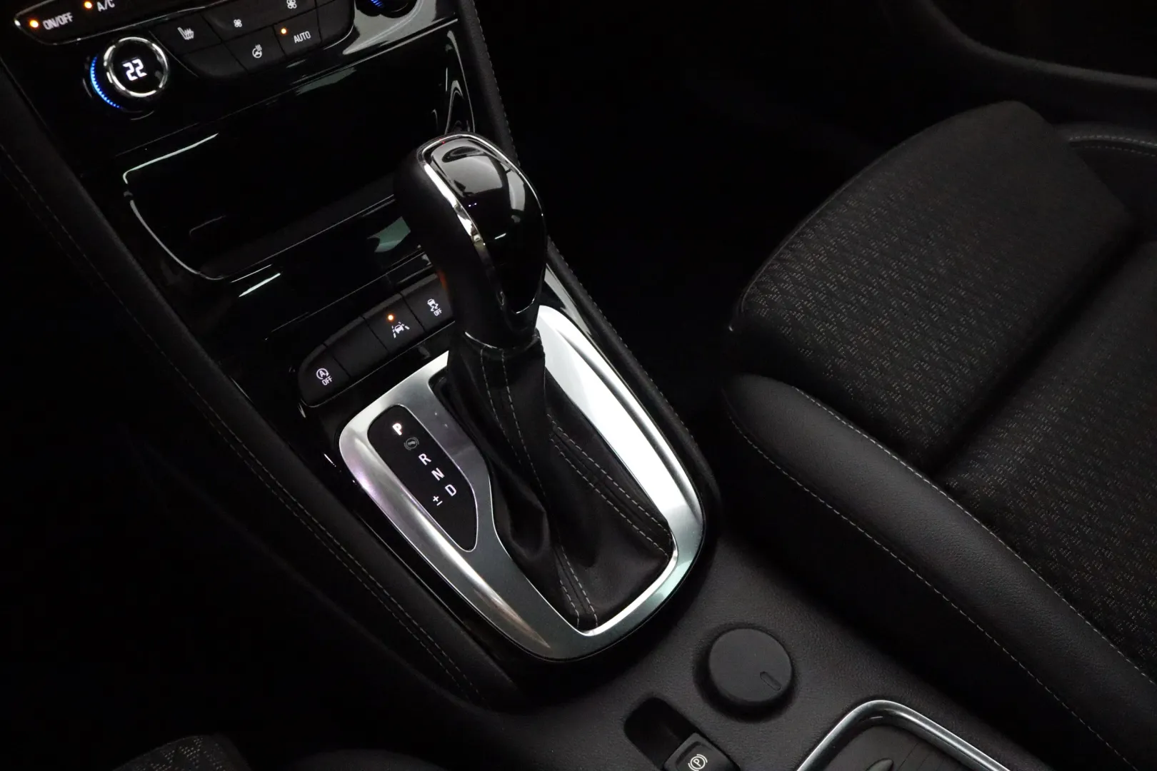 OPEL Astra SNP-415 carousel image