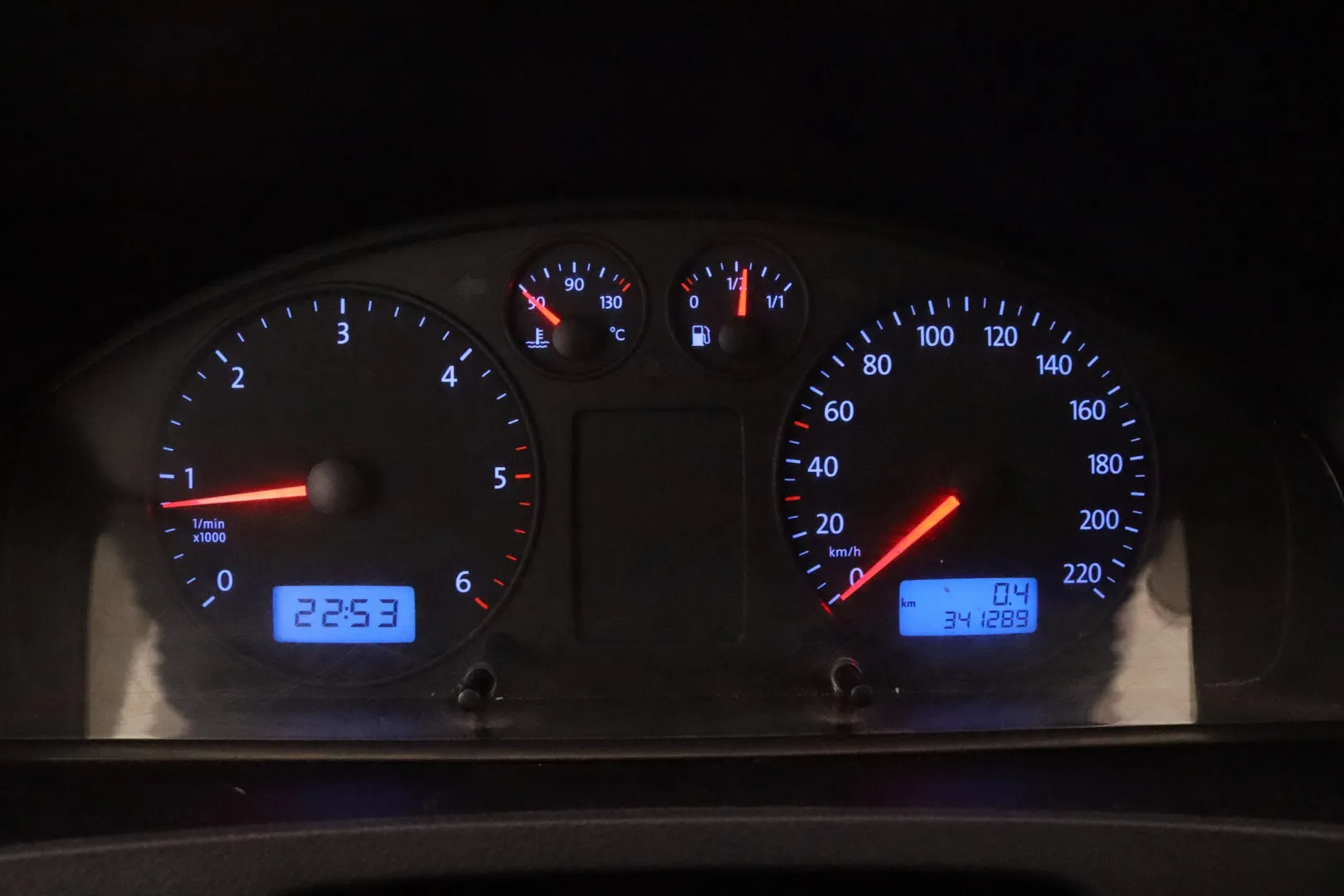 VOLKSWAGEN Transporter LPG-267 carousel image