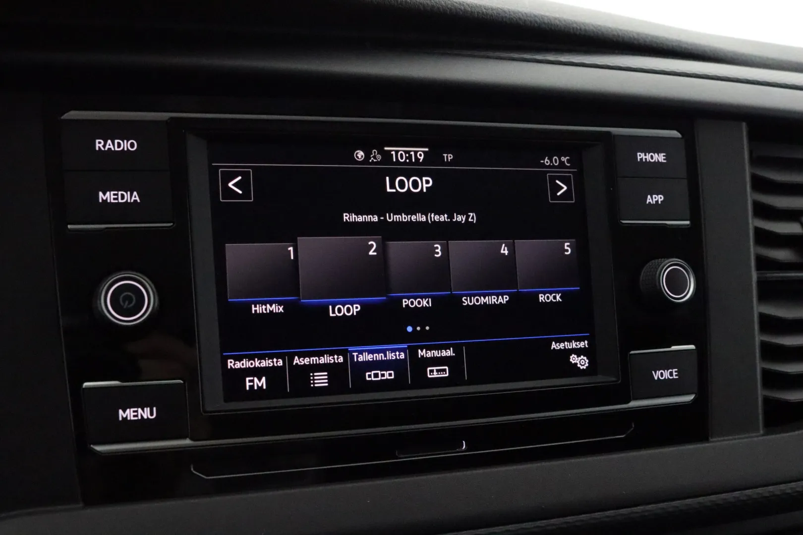 VOLKSWAGEN Transporter YXS-252 carousel image