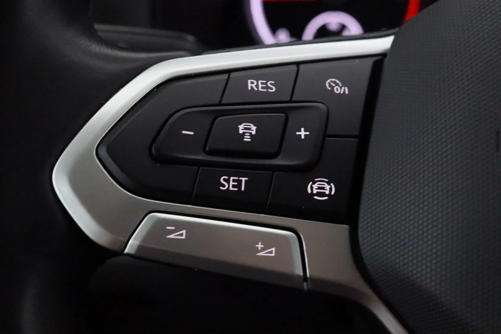 VOLKSWAGEN Transporter YXS-252 carousel image