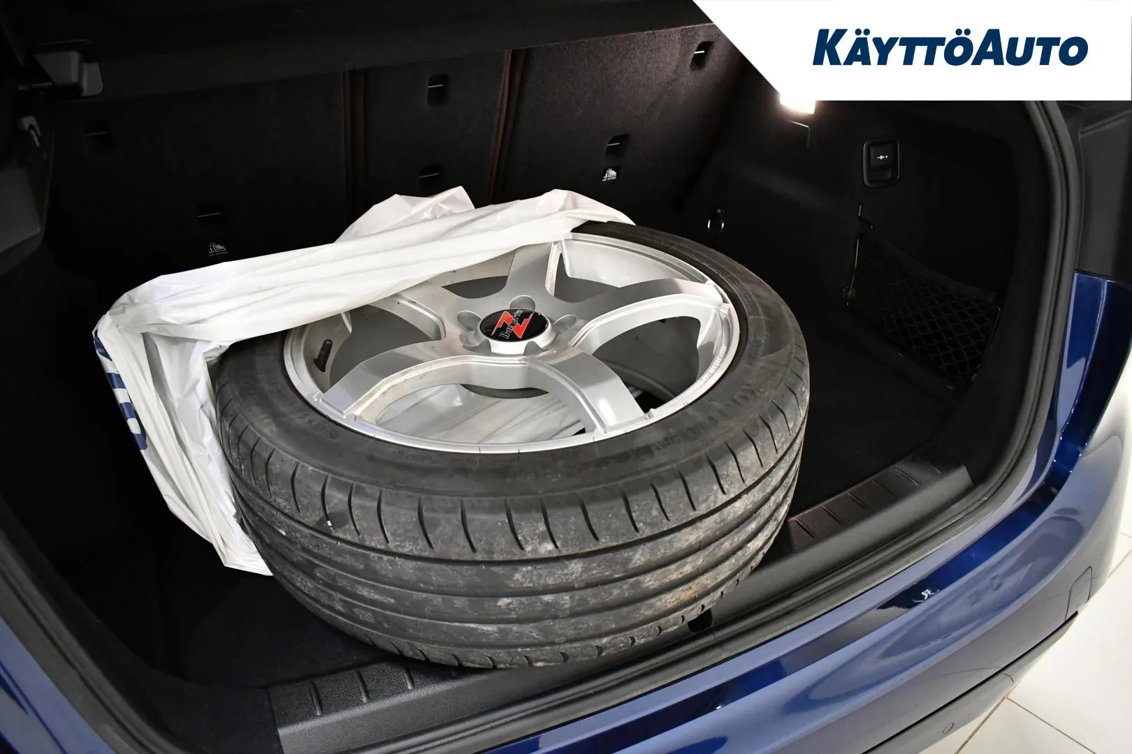 BMW 225 ZOV-876 carousel image