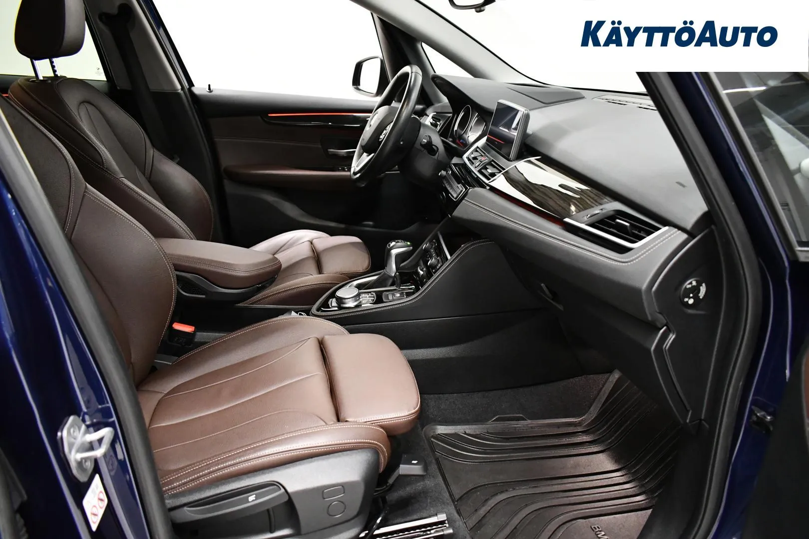 BMW 225 ZOV-876 carousel image