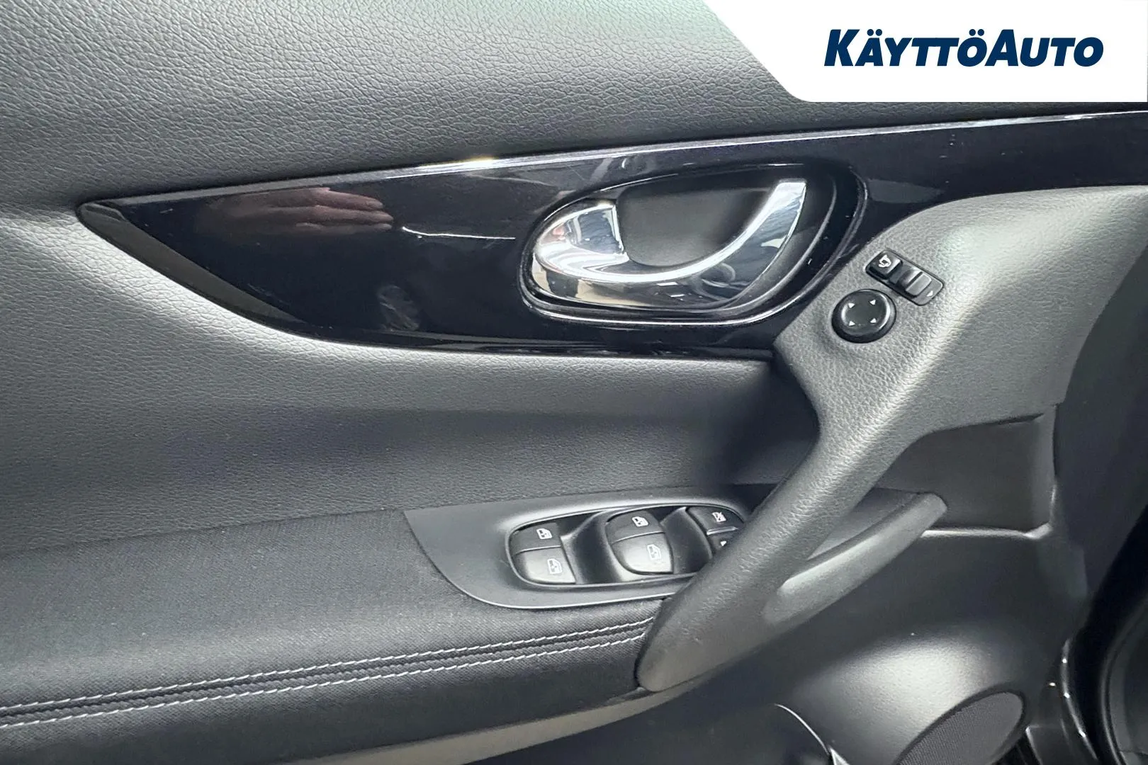 NISSAN Qashqai IOA-388 carousel image