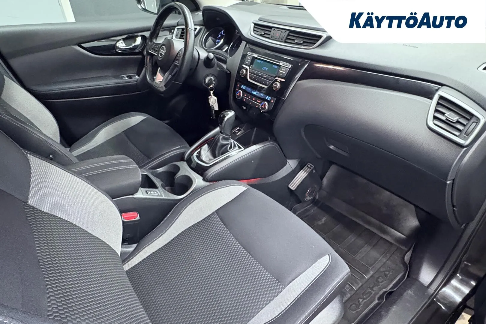 NISSAN Qashqai IOA-388 carousel image