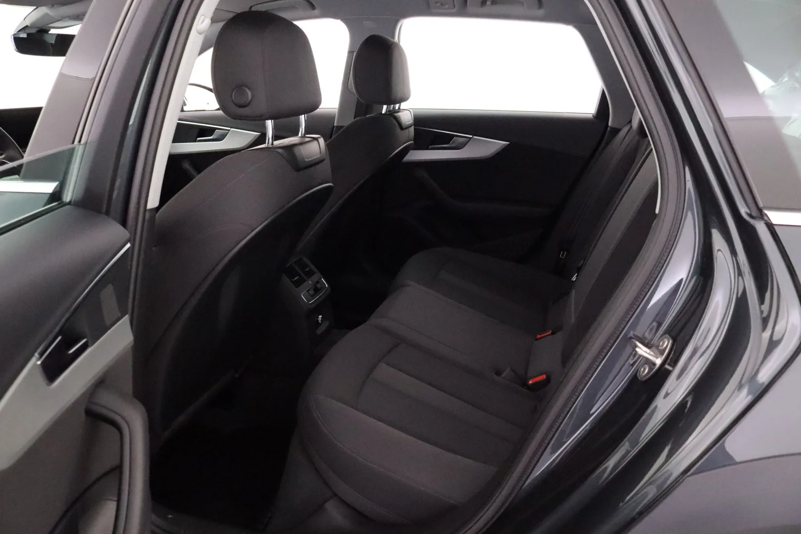 AUDI A4 allroad quattro SMN-263 carousel image