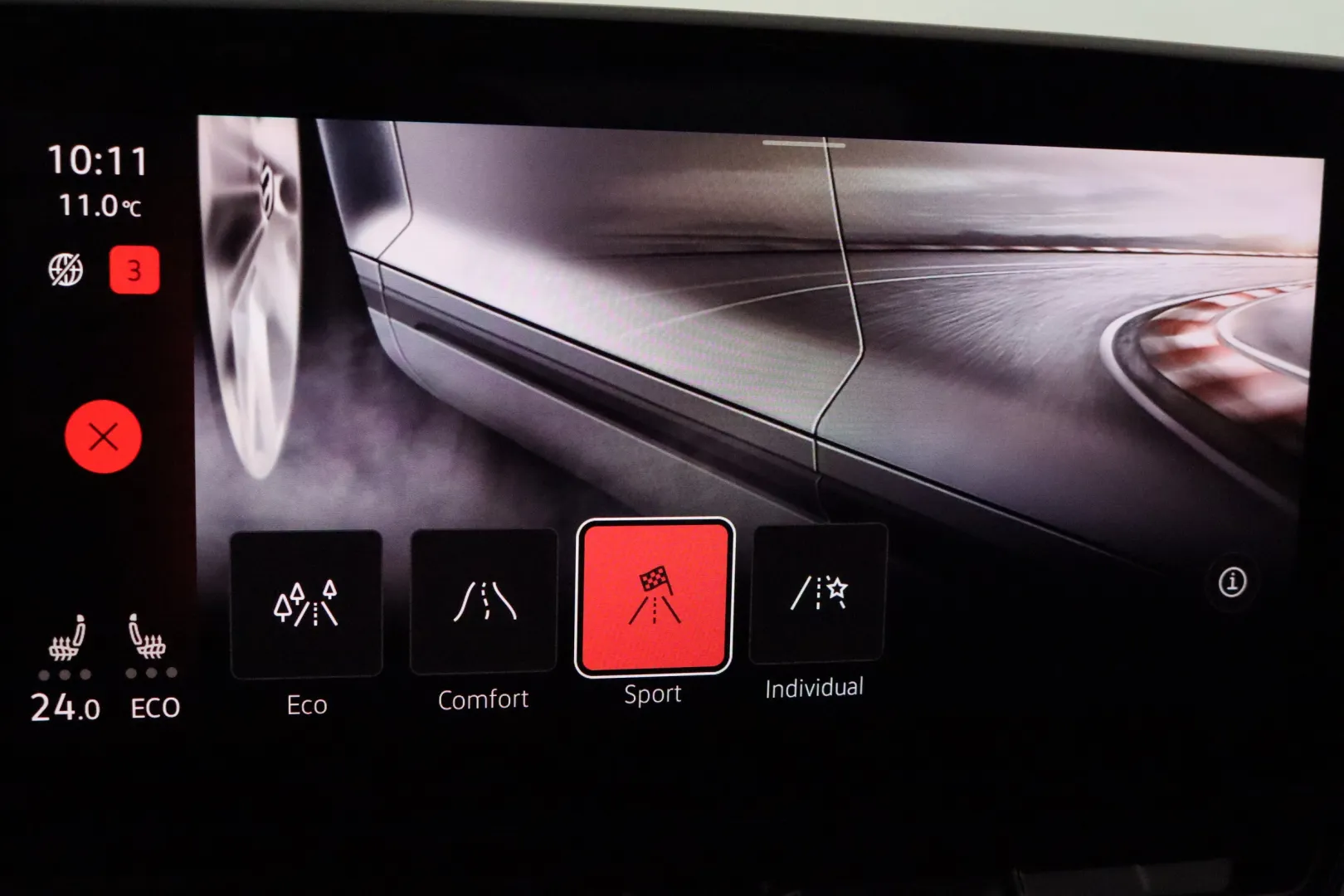 VOLKSWAGEN ID.4 XXJ-136 carousel image