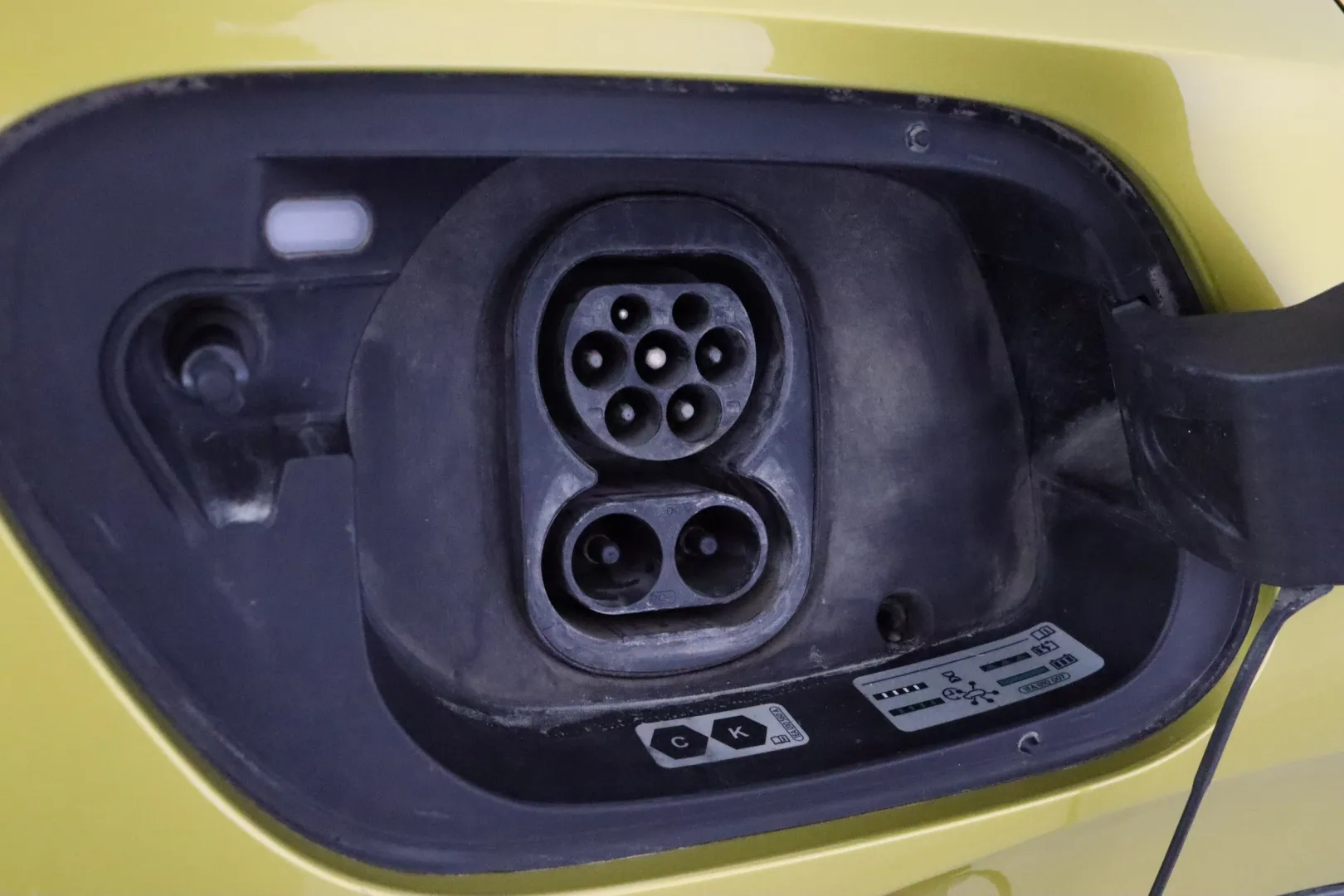 VOLKSWAGEN ID.4 XXJ-136 carousel image