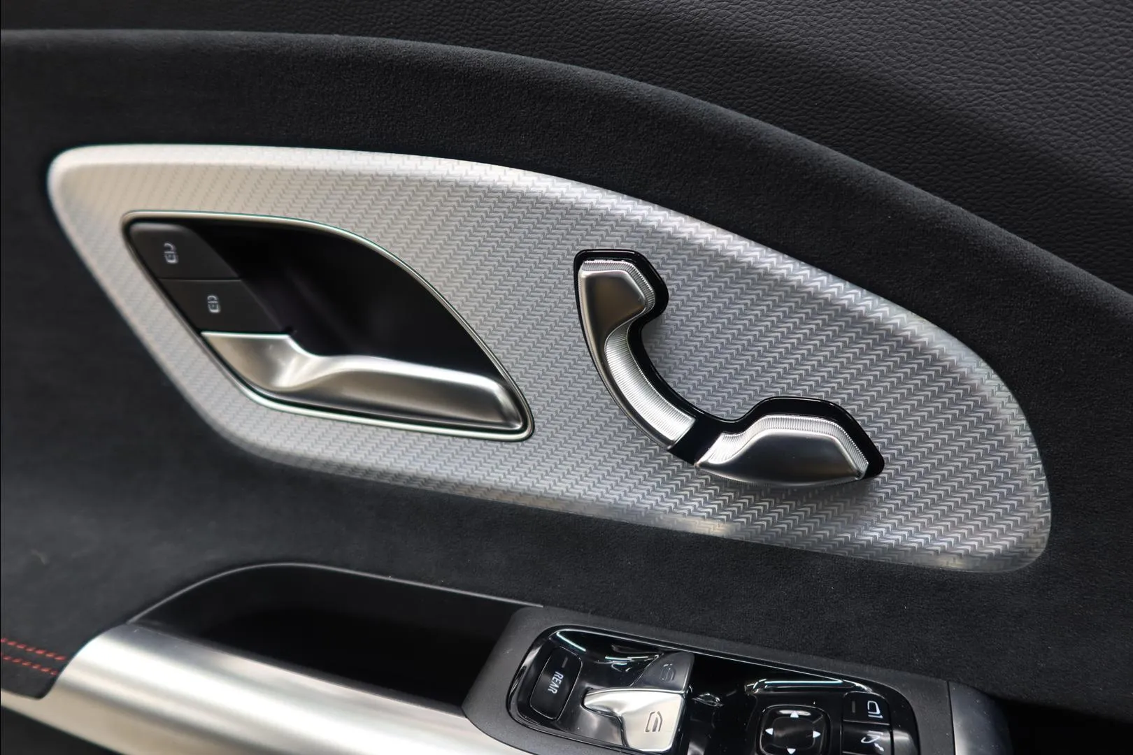 Mercedes-Benz CLA JOK-662 carousel image