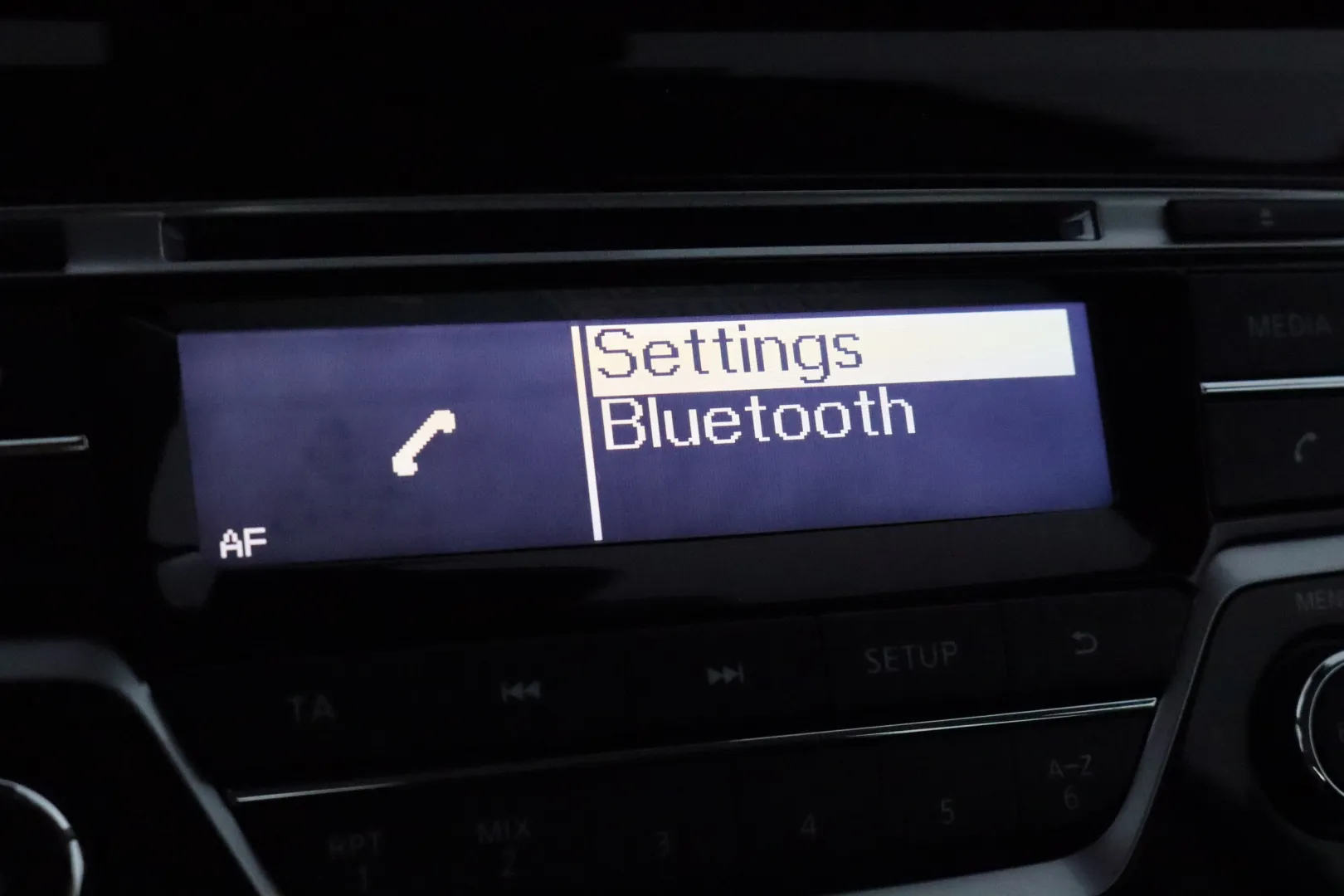 NISSAN Qashqai XOL-980 carousel image