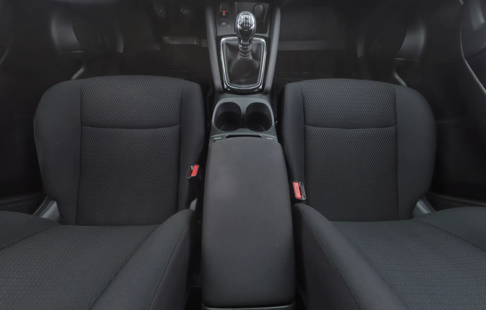 NISSAN Qashqai XOL-980 carousel image