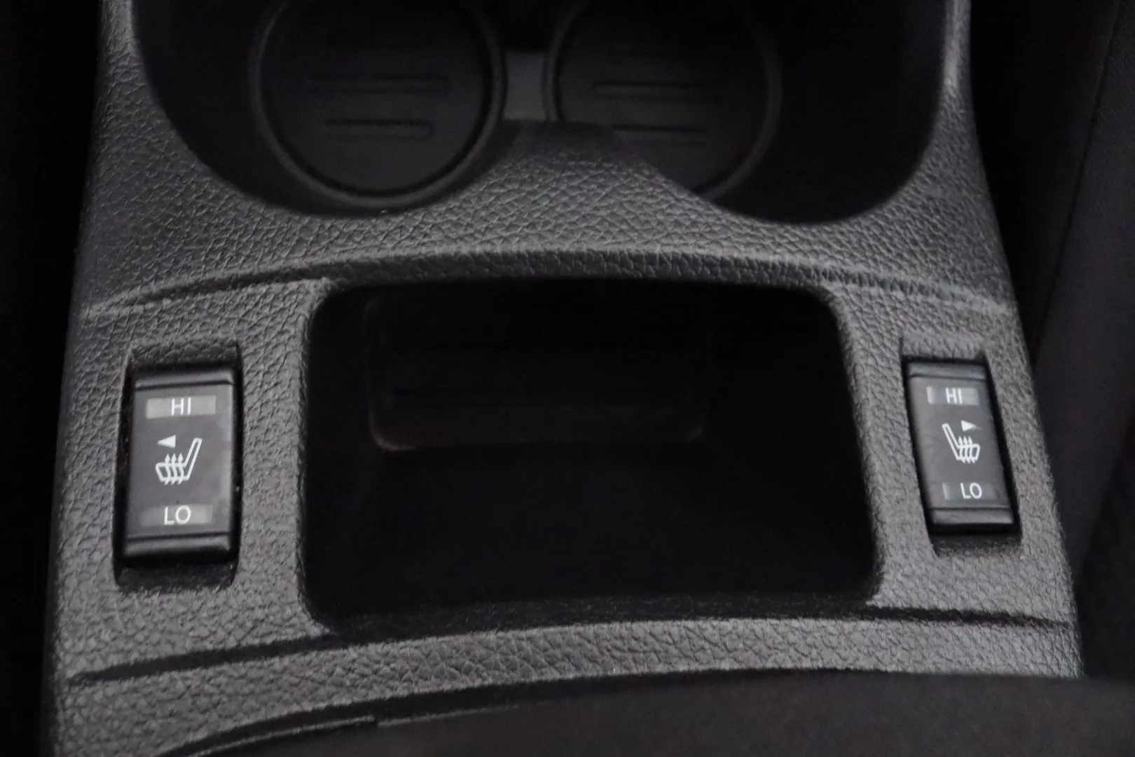 NISSAN Qashqai XOL-980 carousel image