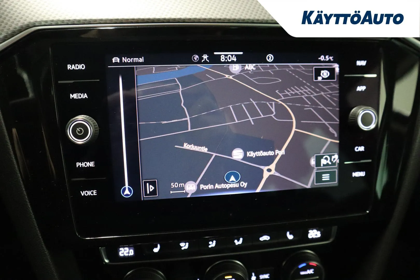 VOLKSWAGEN Passat GNT-762 carousel image