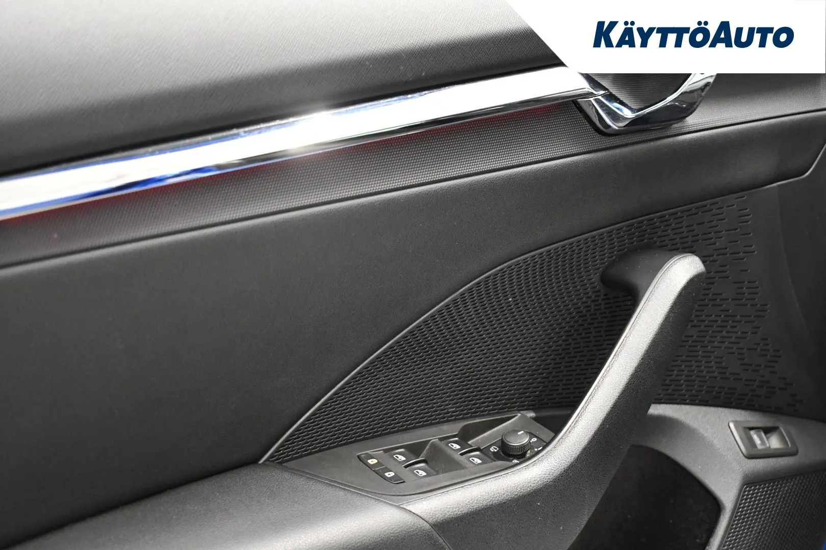 SKODA Octavia NMG-186 carousel image