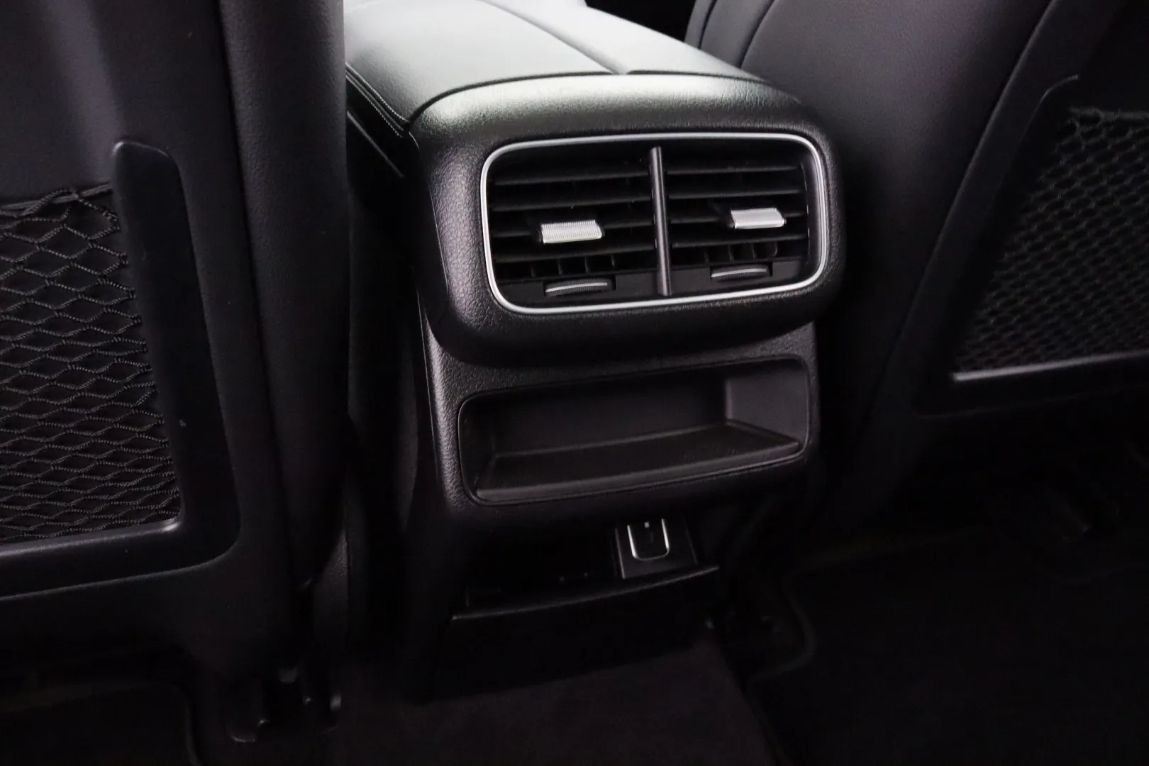 MERCEDES-BENZ GLE ZNT-606 carousel image