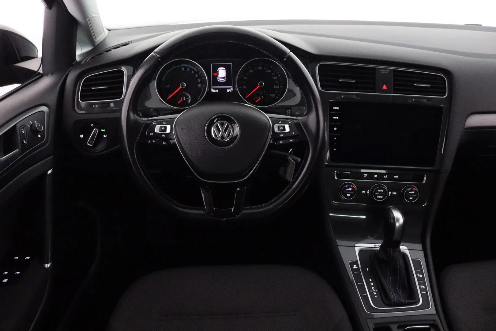 VOLKSWAGEN Golf FPB-184 carousel image