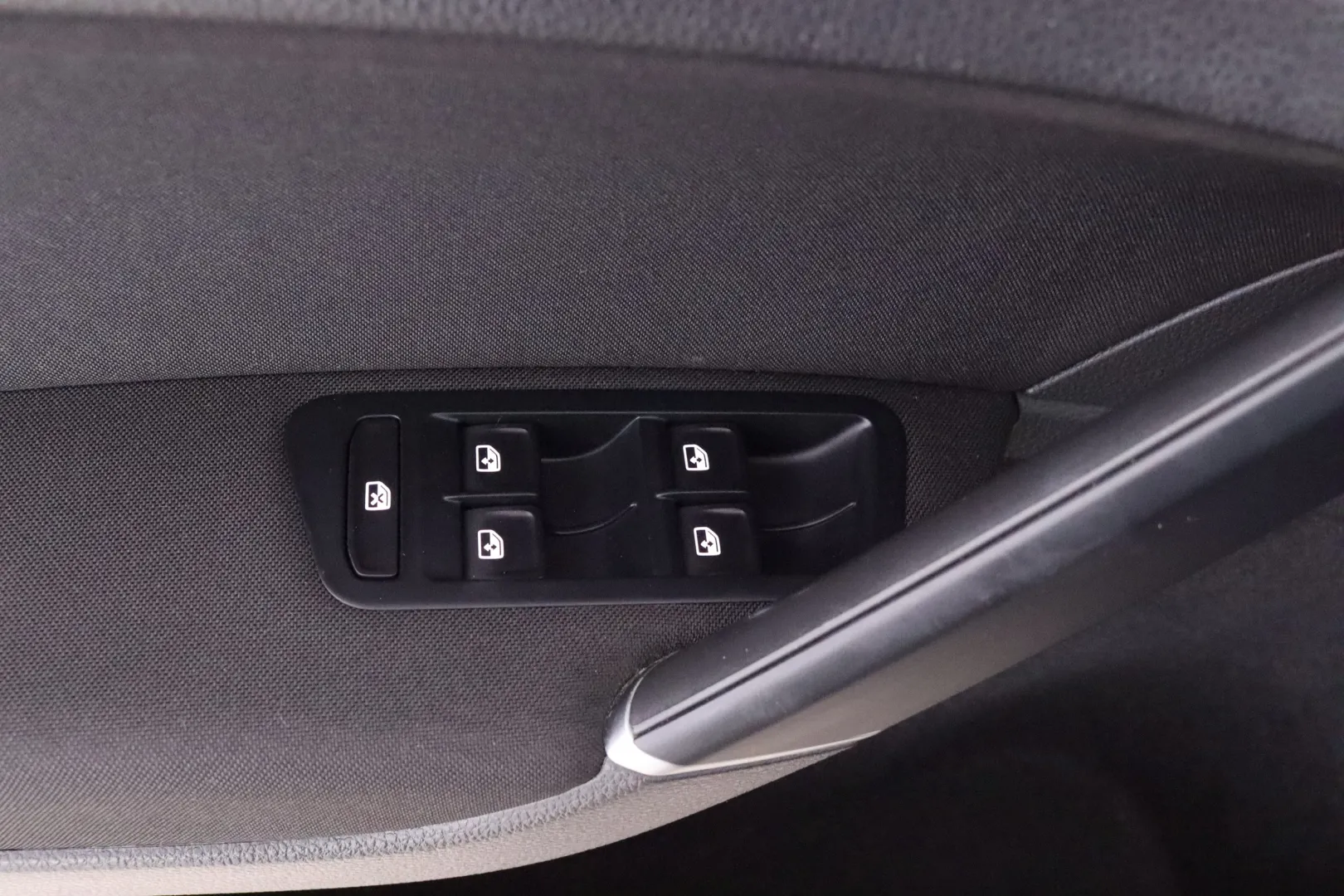 VOLKSWAGEN Golf FPB-184 carousel image