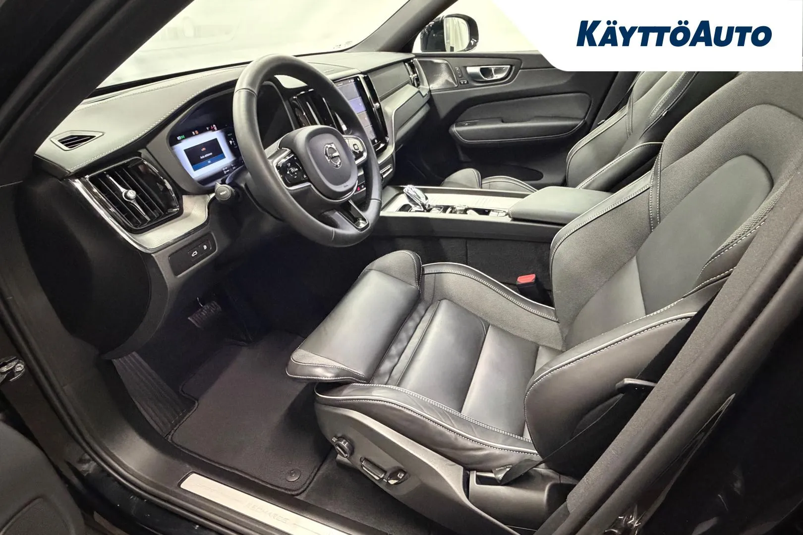 VOLVO XC60 MPT-494 carousel image