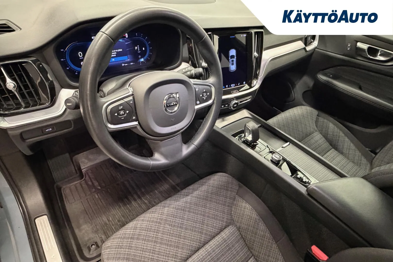 VOLVO V60 FRI-483 carousel image