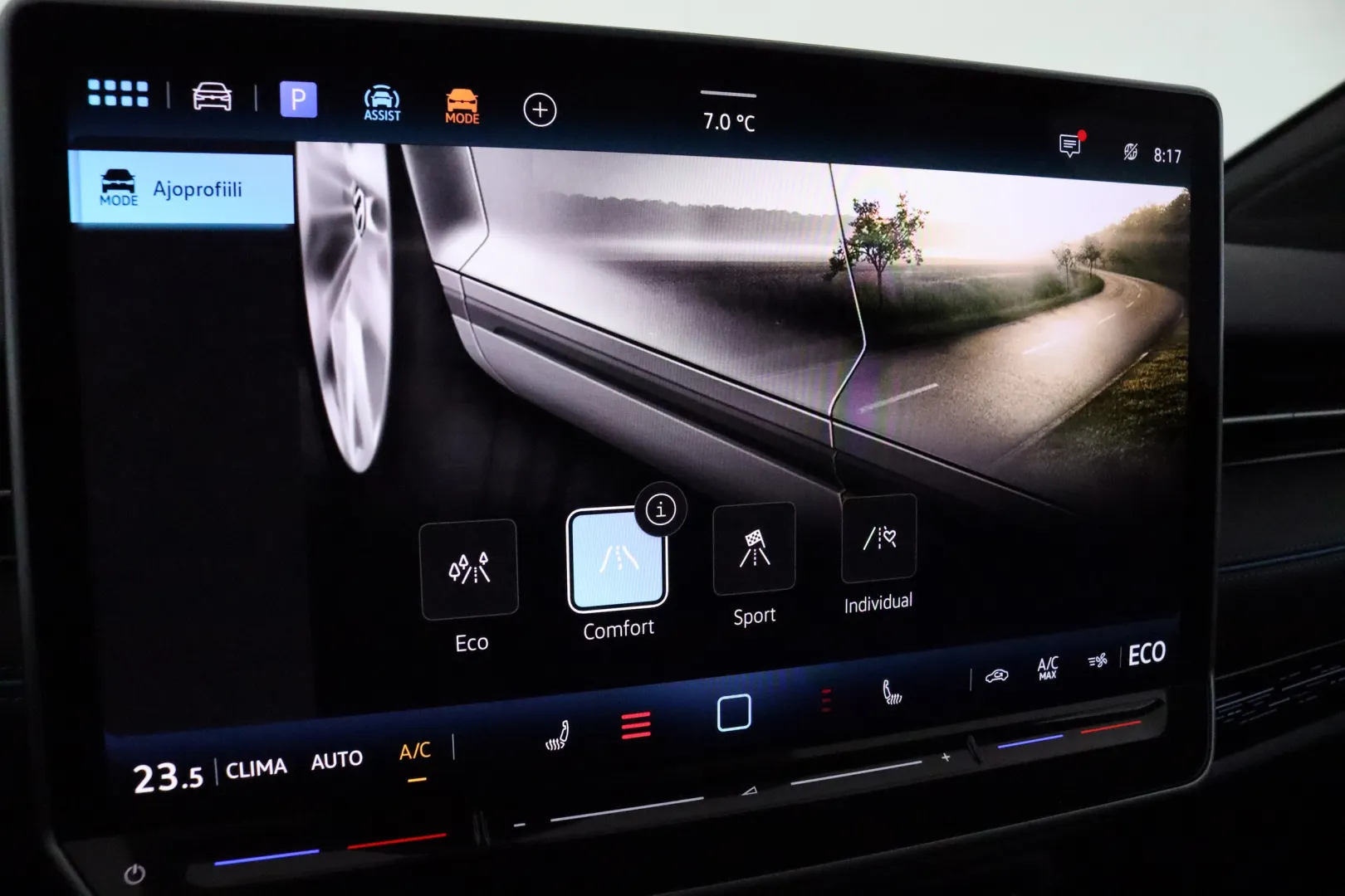 VOLKSWAGEN ID.7 JNJ-751 carousel image