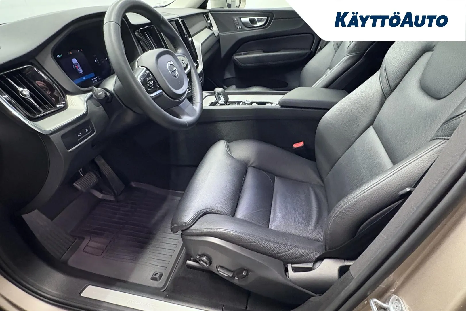 VOLVO XC60 YMB-966 carousel image