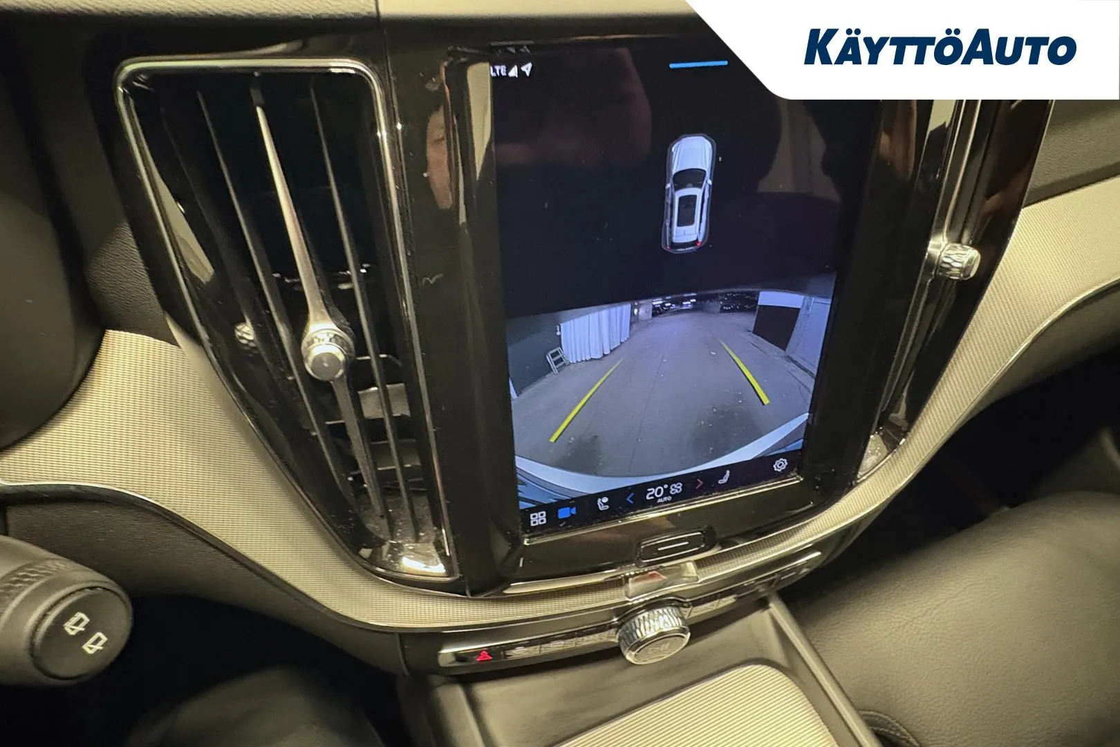 VOLVO XC60 YMB-966 carousel image