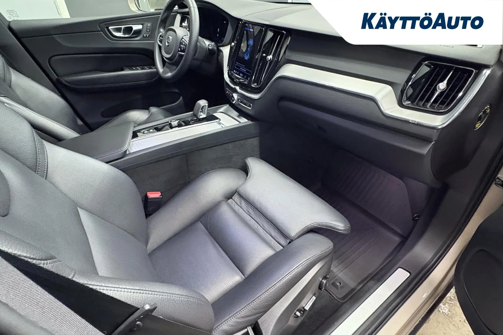 VOLVO XC60 YMB-966 carousel image