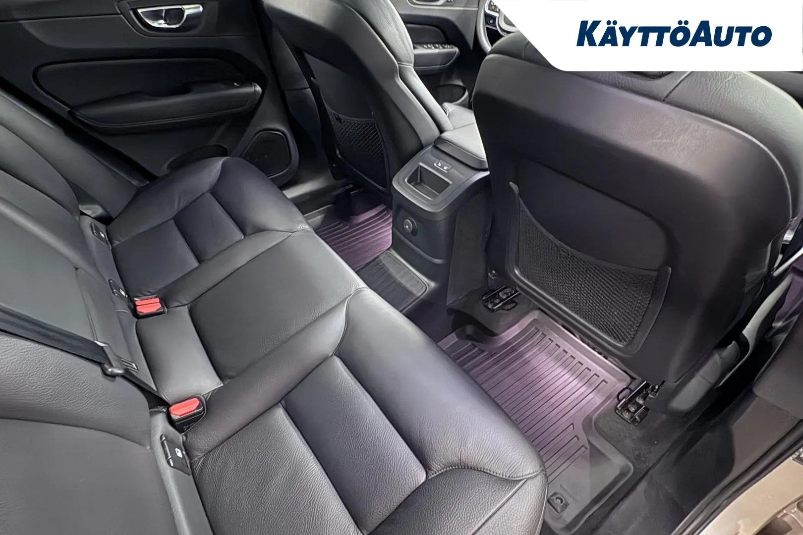 VOLVO XC60 YMB-966 carousel image