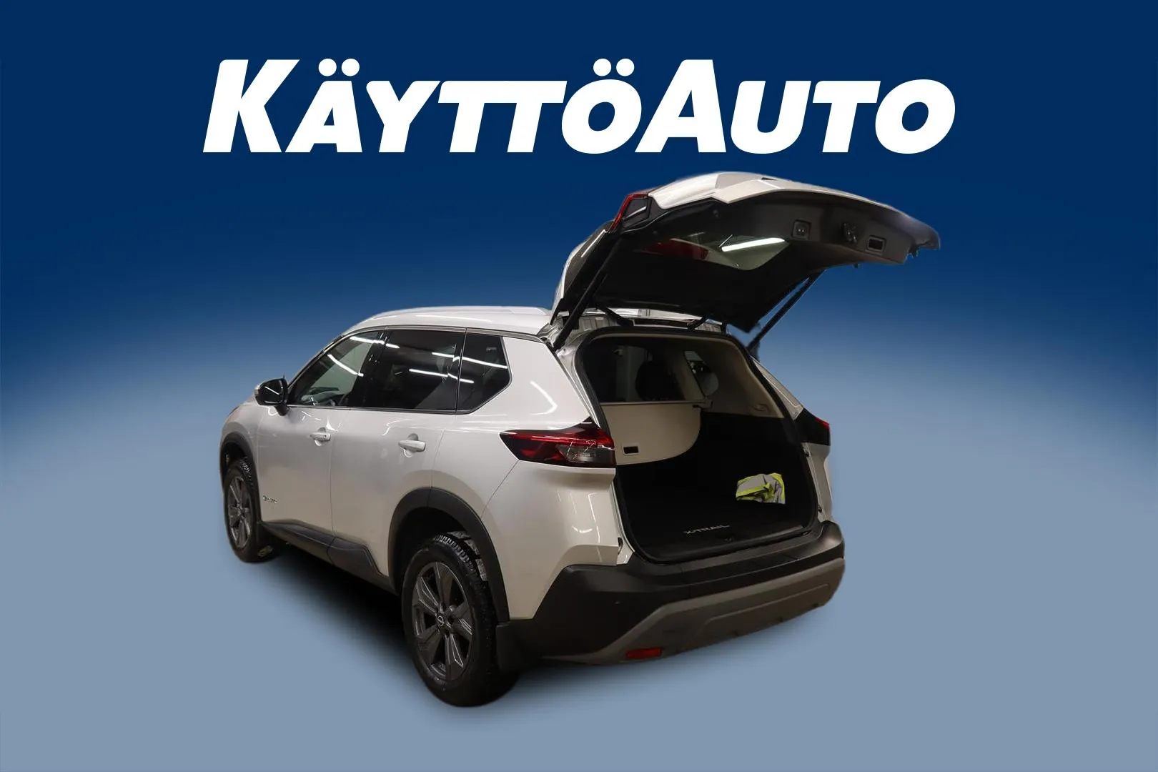 Nissan X-Trail XTJ-582 carousel image