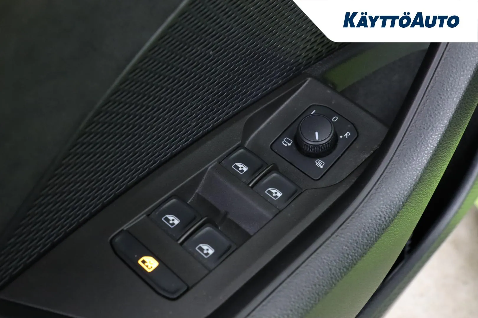 Skoda Octavia CRN-140 carousel image