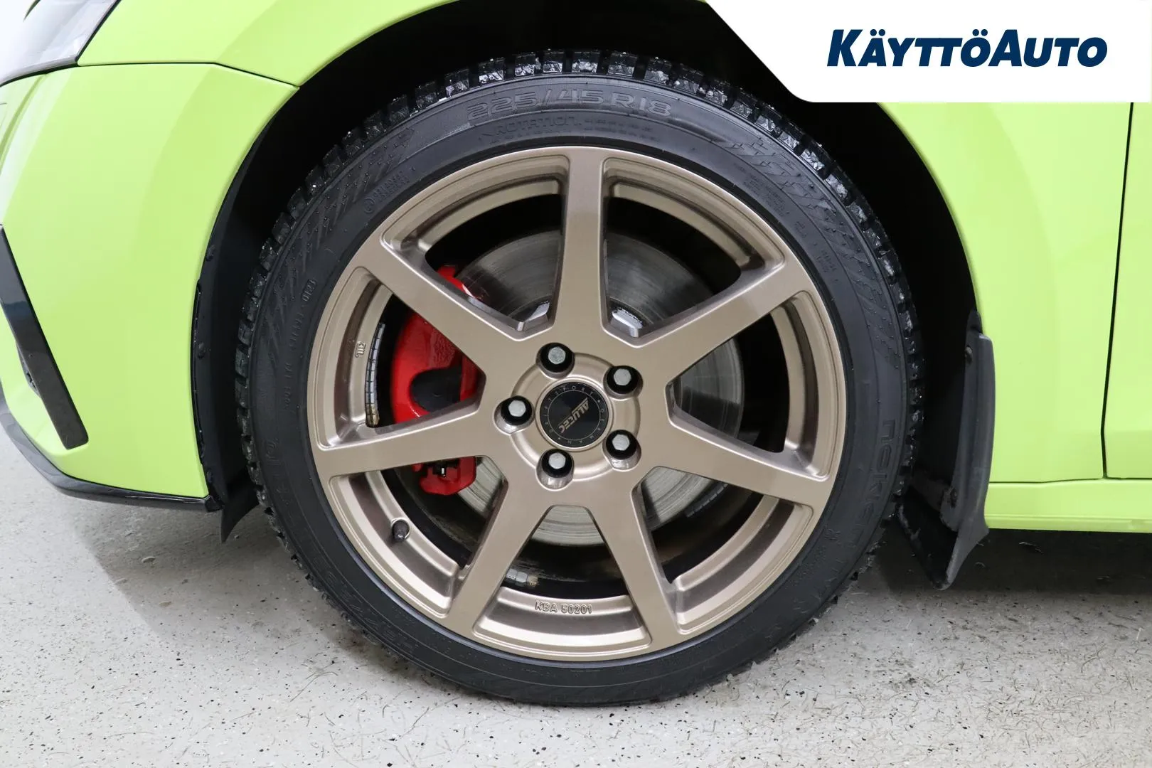 Skoda Octavia CRN-140 carousel image