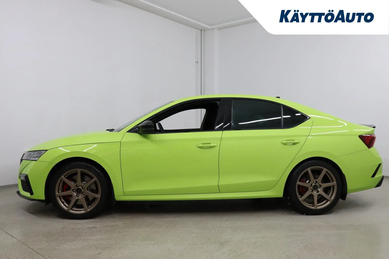 Skoda Octavia CRN-140 carousel image