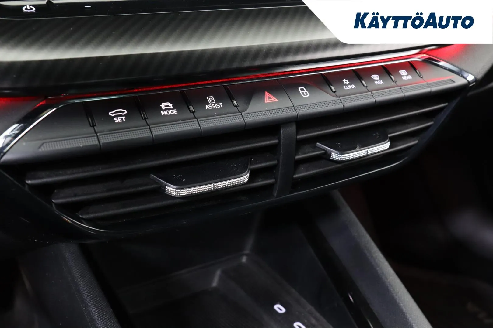 Skoda Octavia CRN-140 carousel image